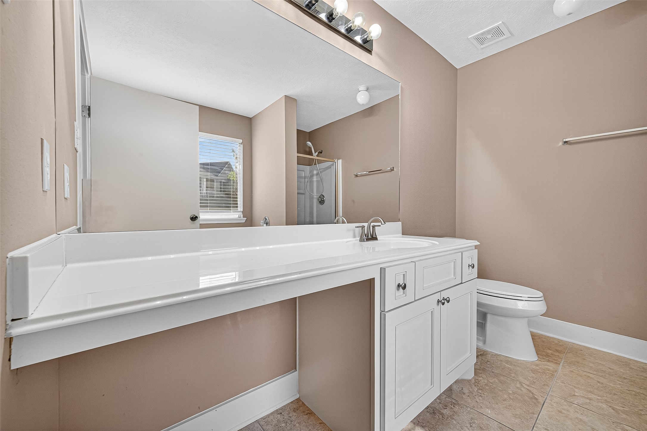 15859 E Park Court Property Photo 10