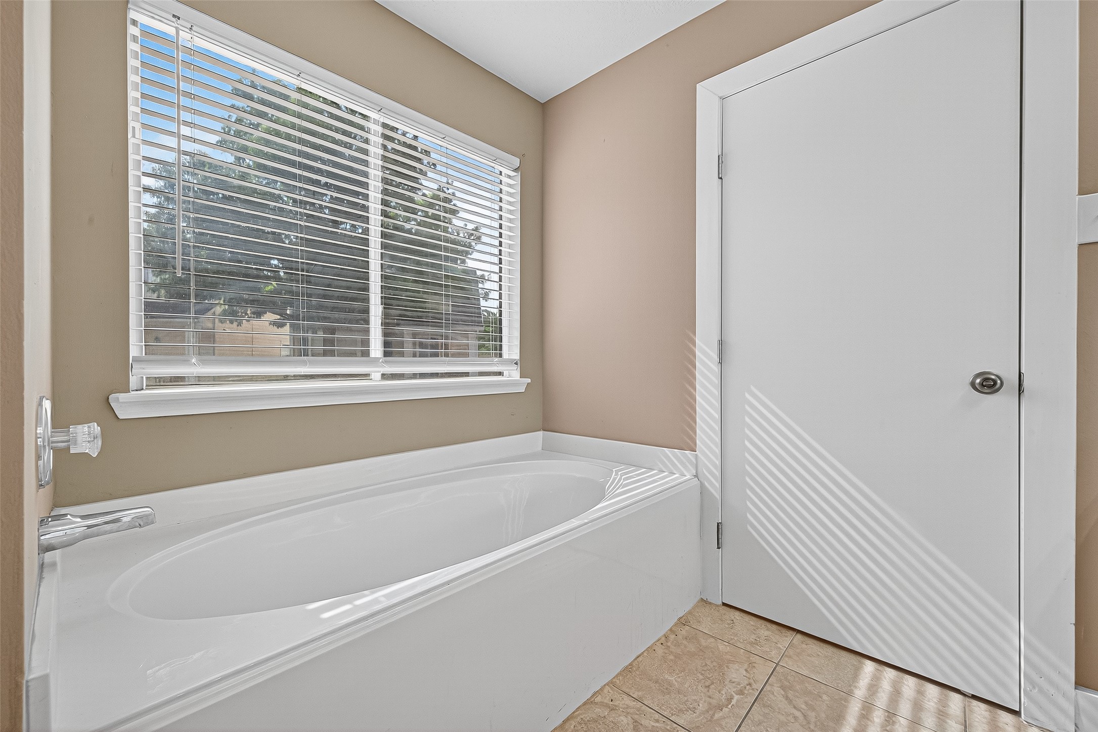 15859 E Park Court Property Photo 11