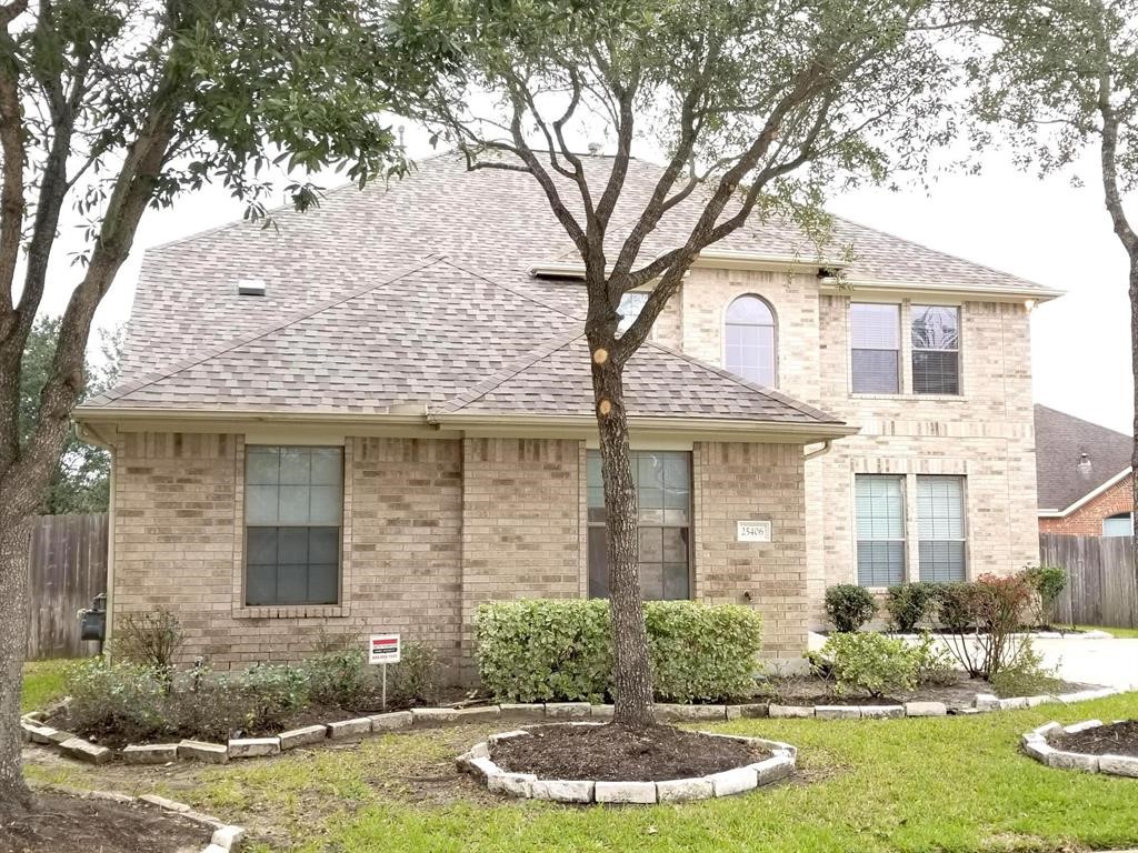 25406 Archdale Court Property Photo 3