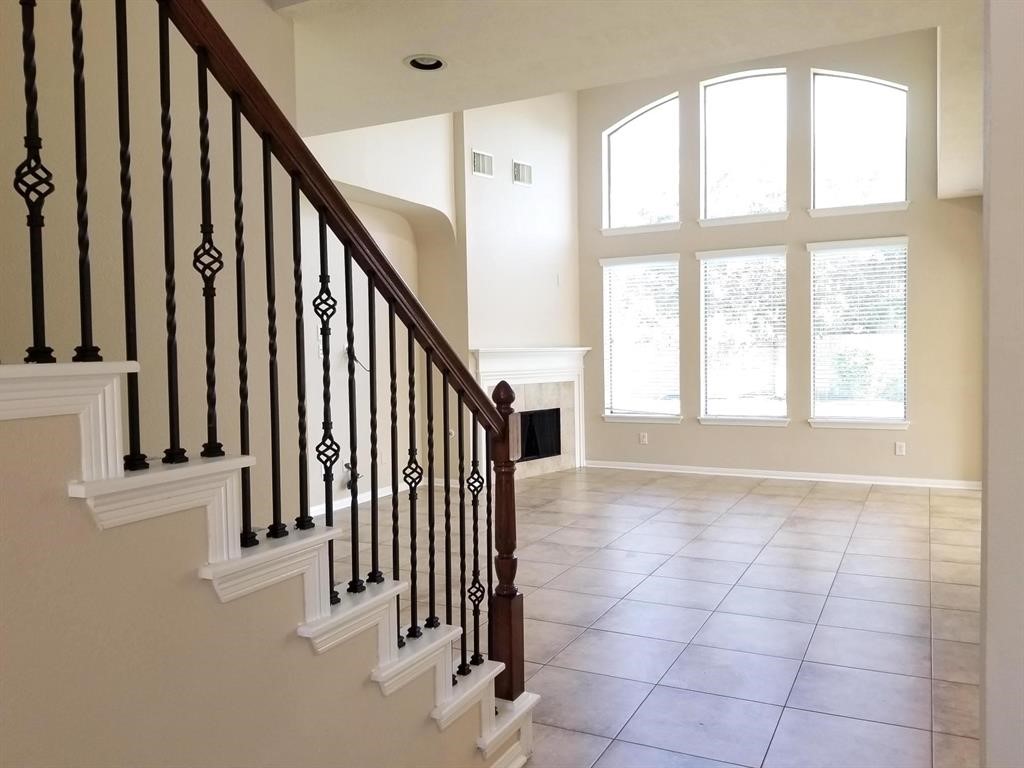 25406 Archdale Court Property Photo 5