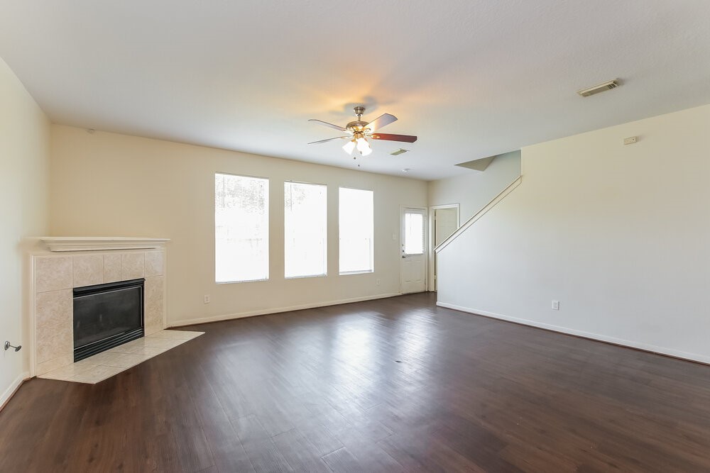 12226 Carriage Oak Circle Property Photo 5