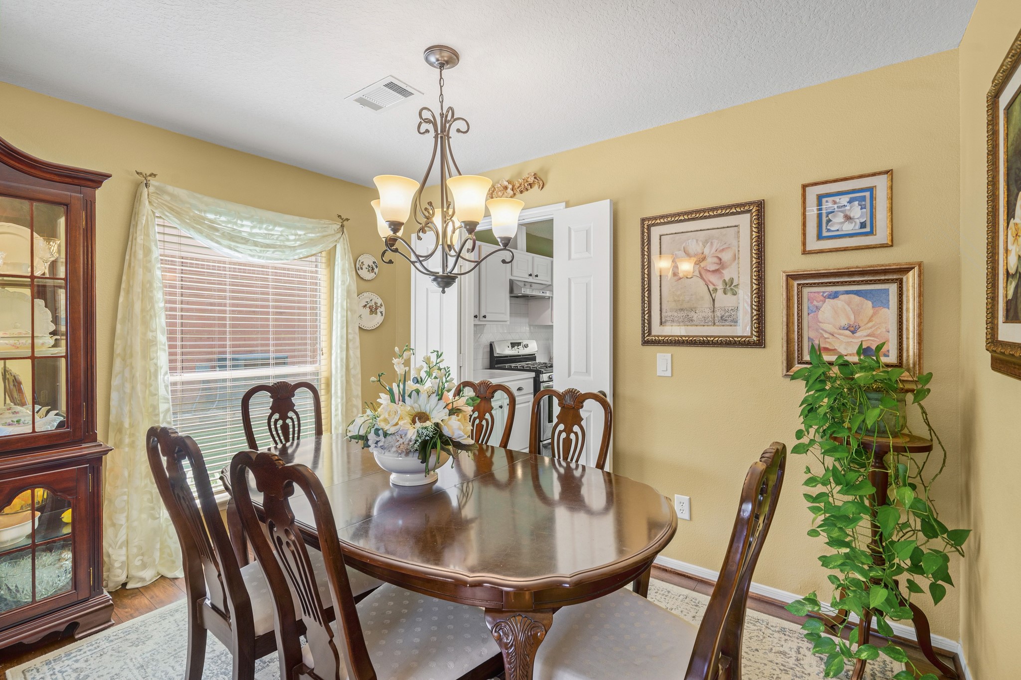 20327 Apache Lake Drive Property Photo 8