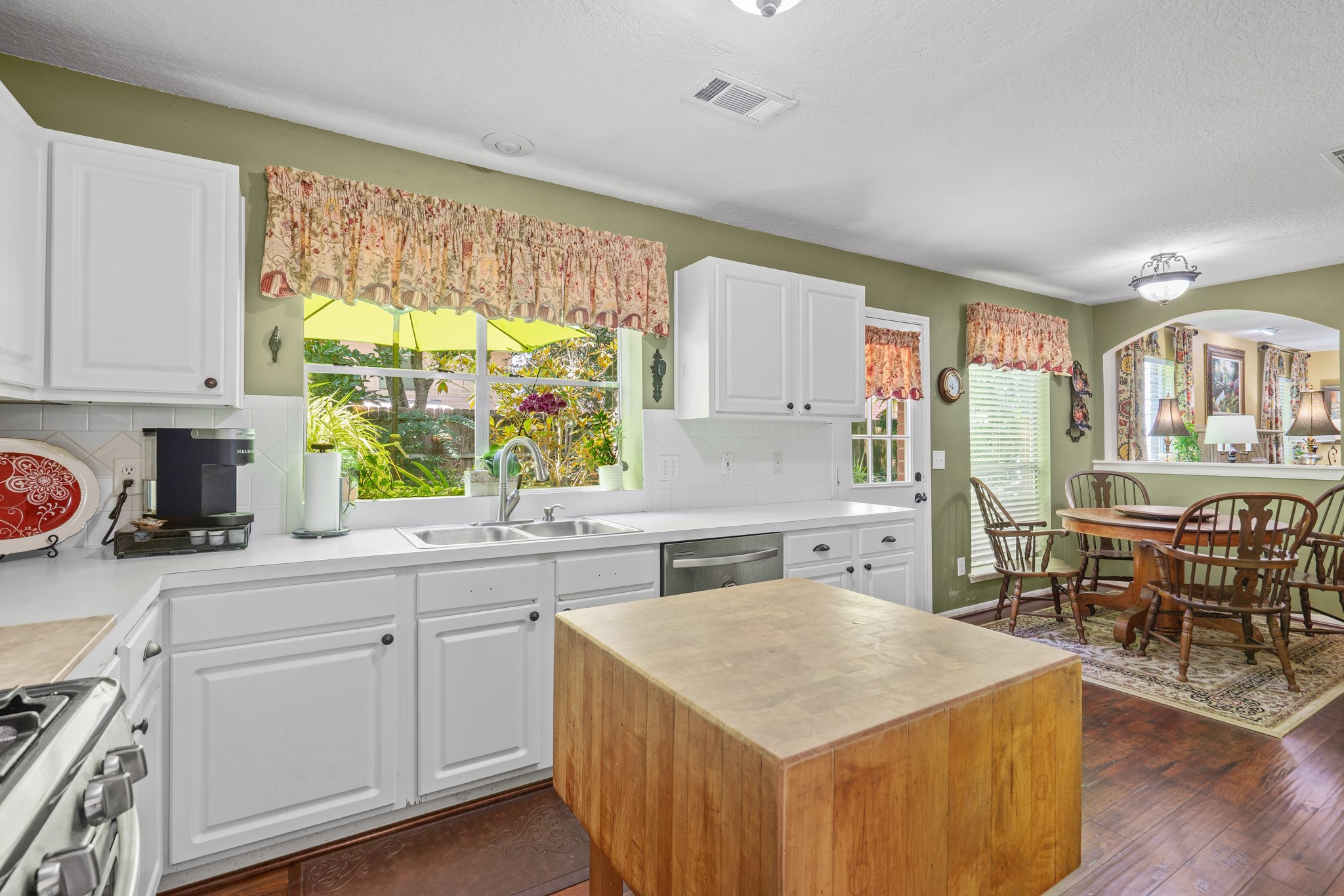 20327 Apache Lake Drive Property Photo 11