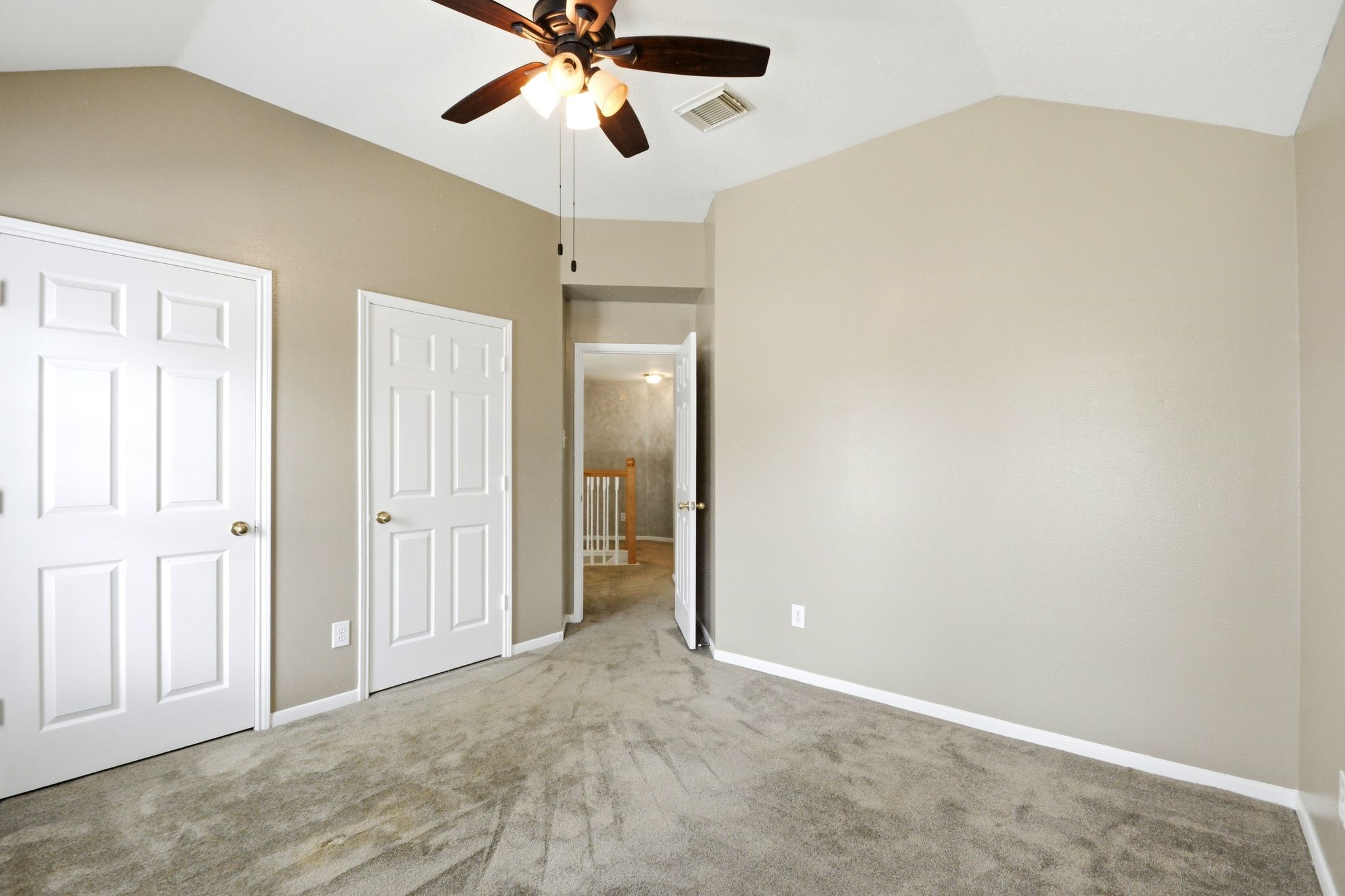 2718 Honeysuckle Walk Property Photo 35