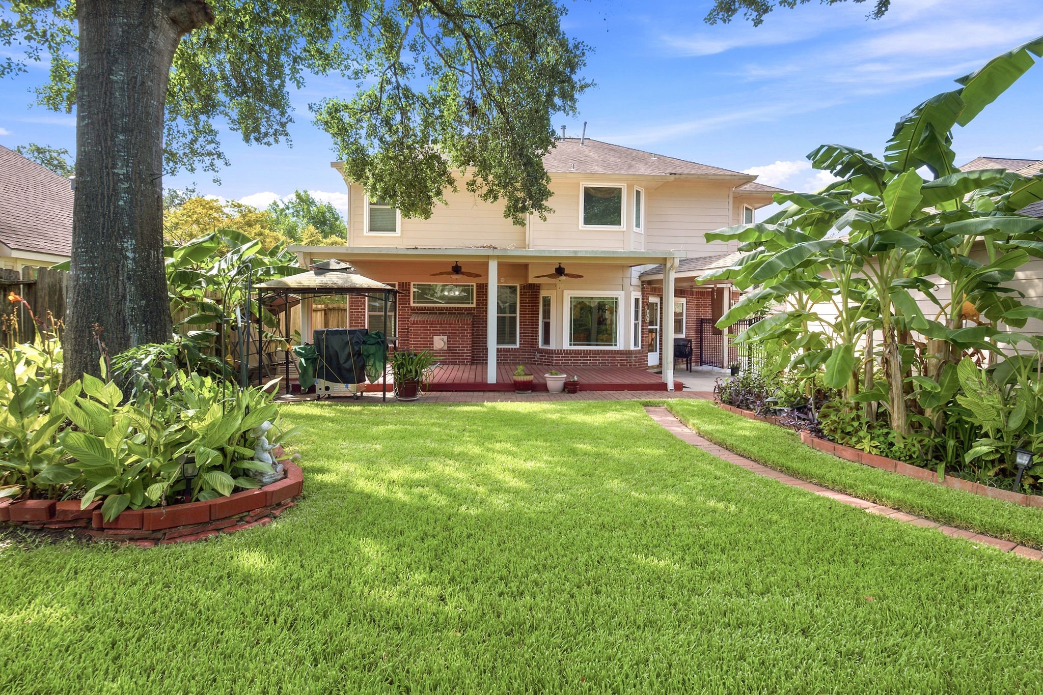 2718 Honeysuckle Walk Property Photo 40