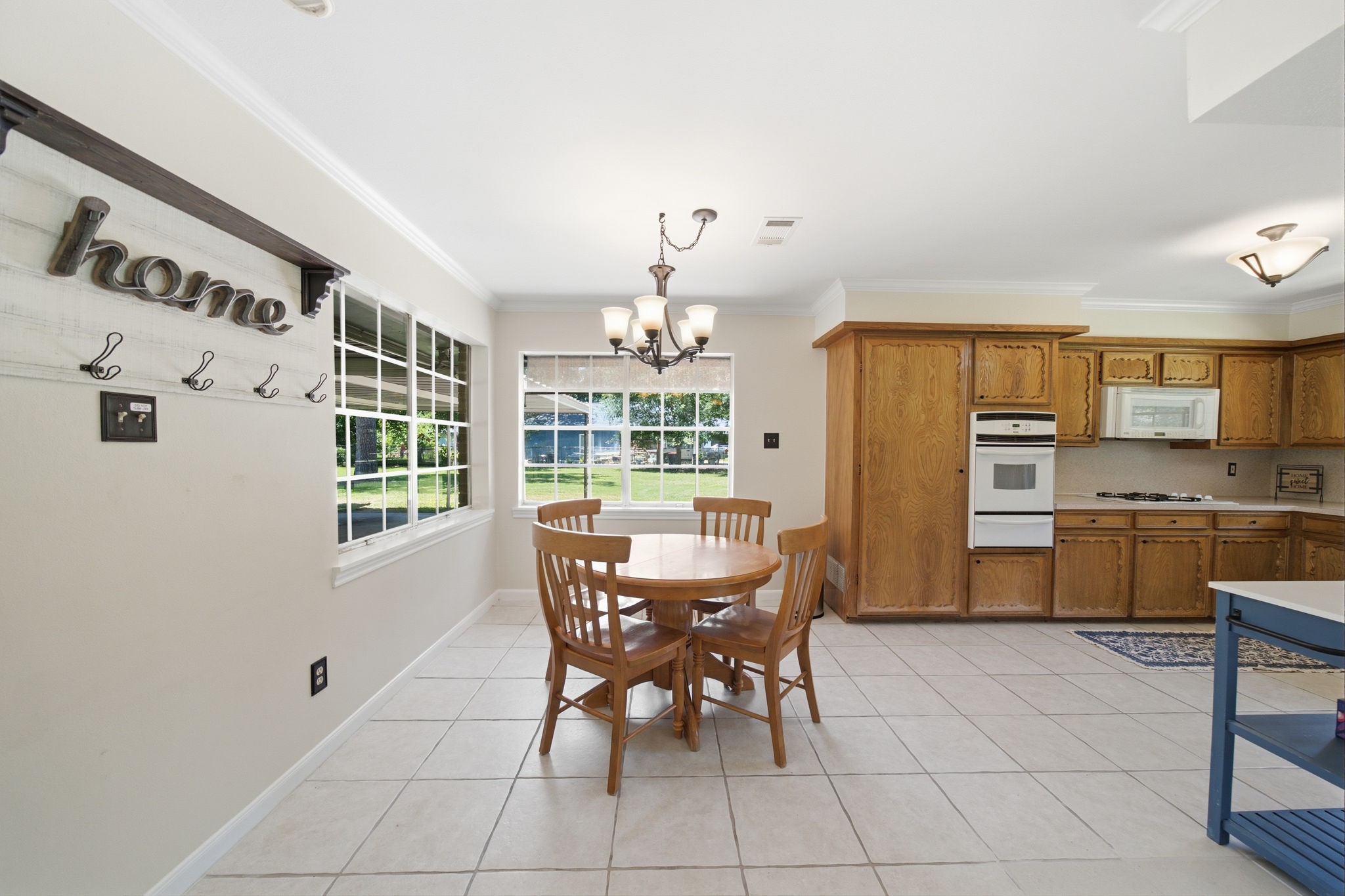 11619 Advance Drive Property Photo 3