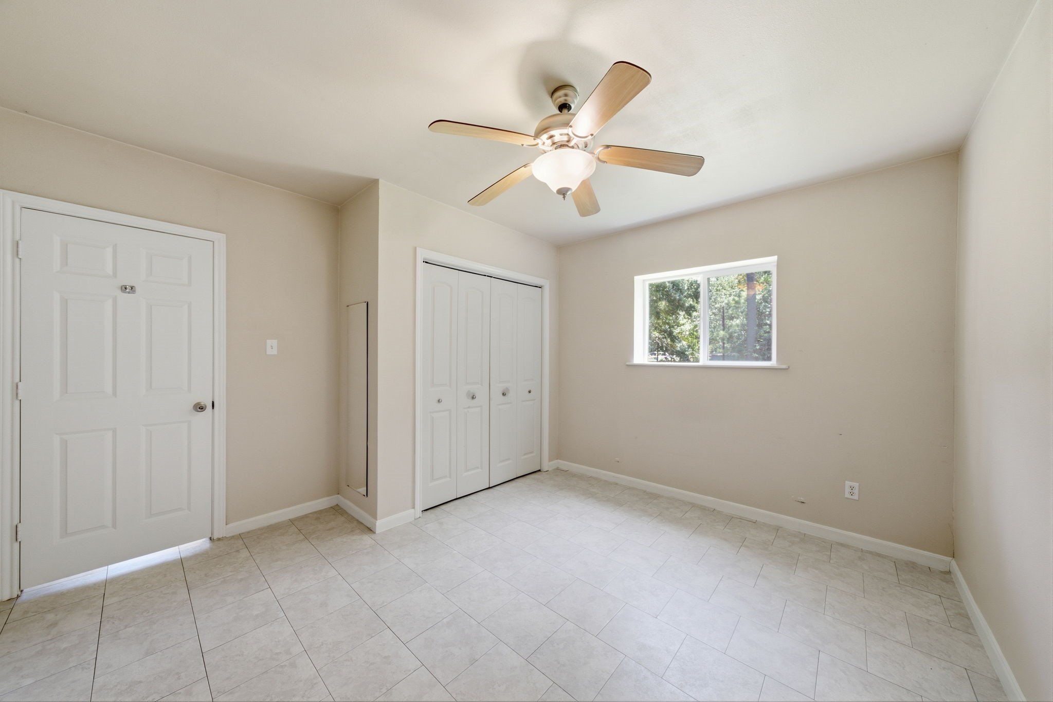 11619 Advance Drive Property Photo 28