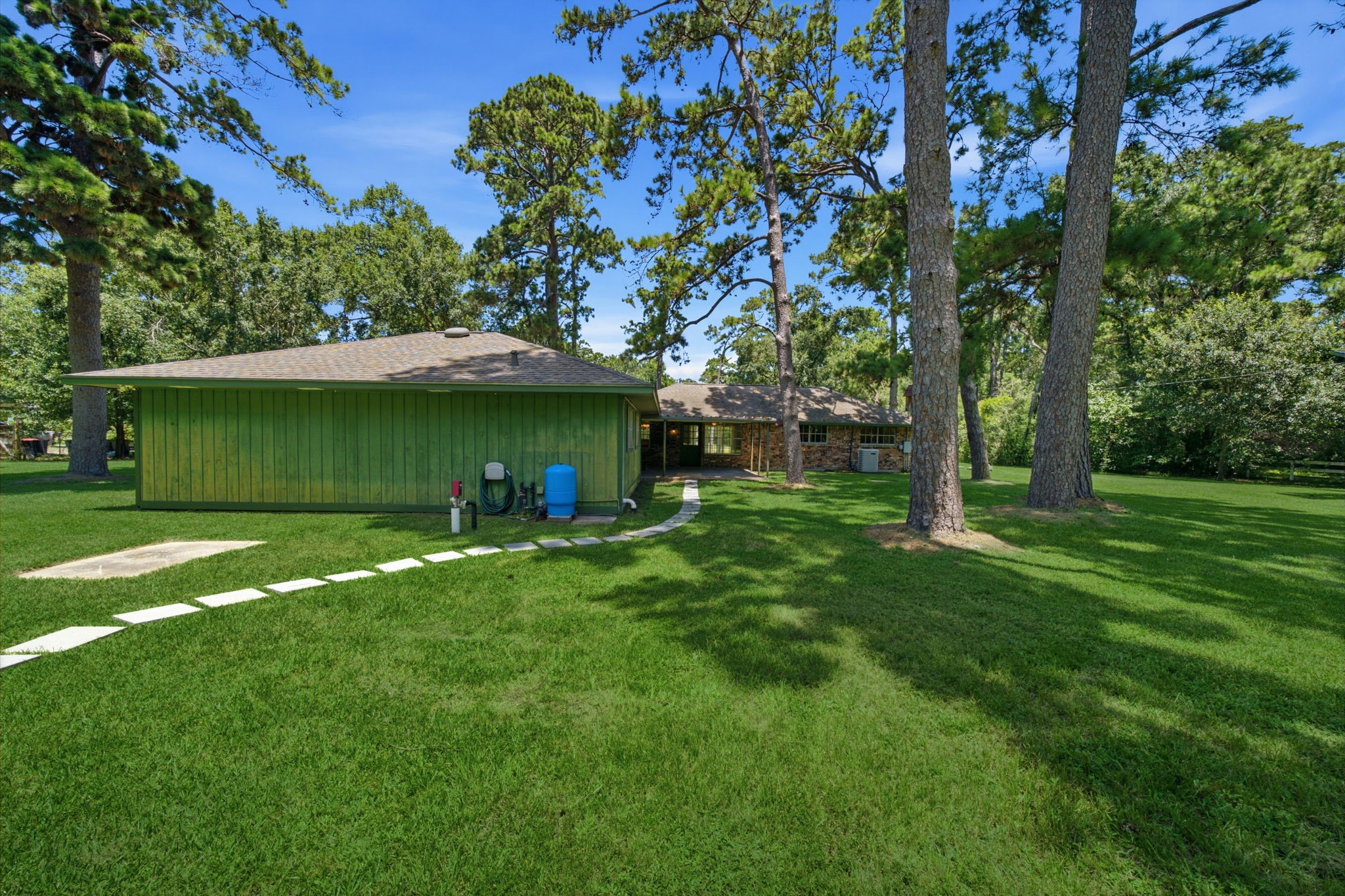 11619 Advance Drive Property Photo 34