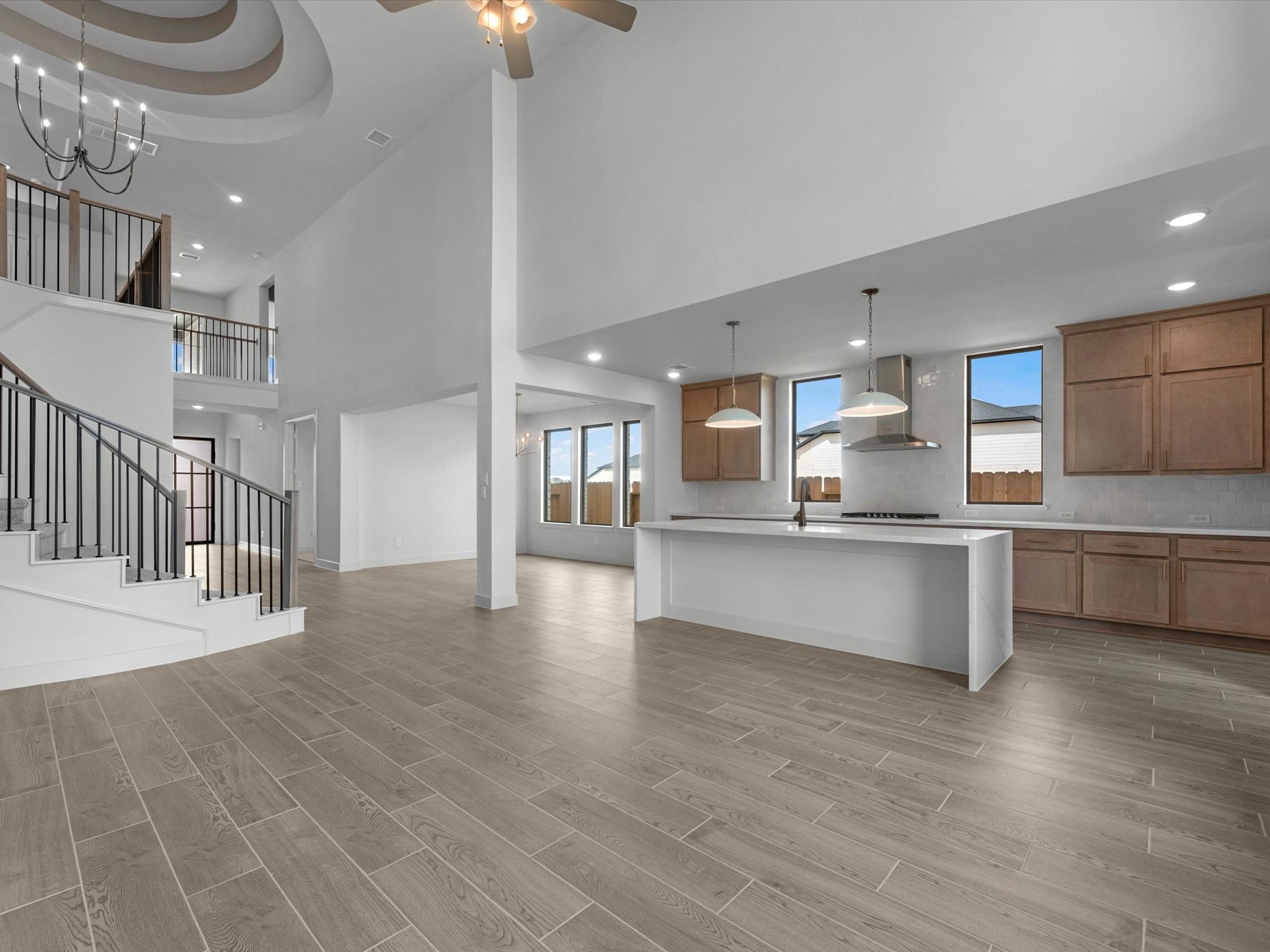 22114 Ivy Landing Street Property Photo 4