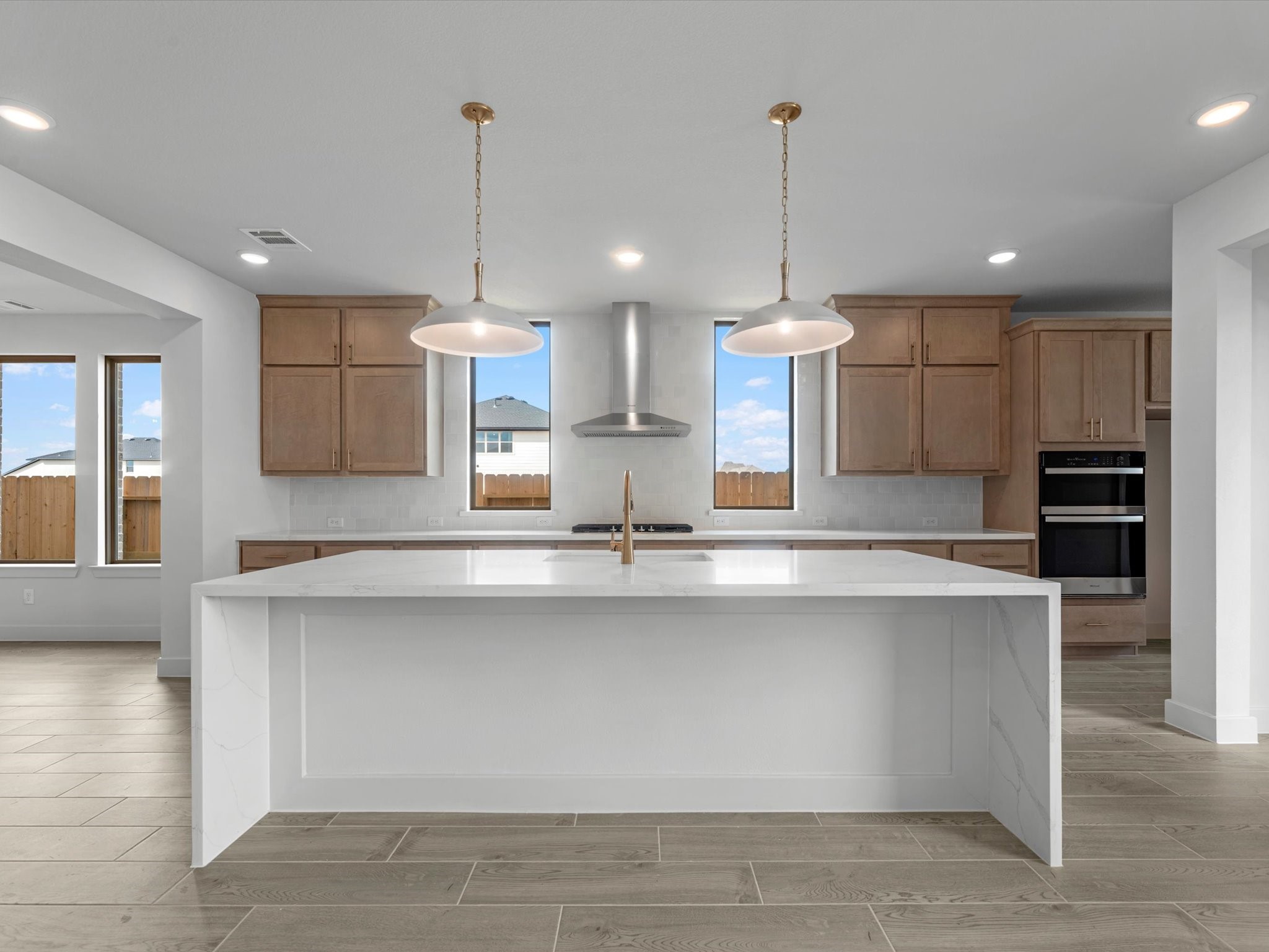 22114 Ivy Landing Street Property Photo 6