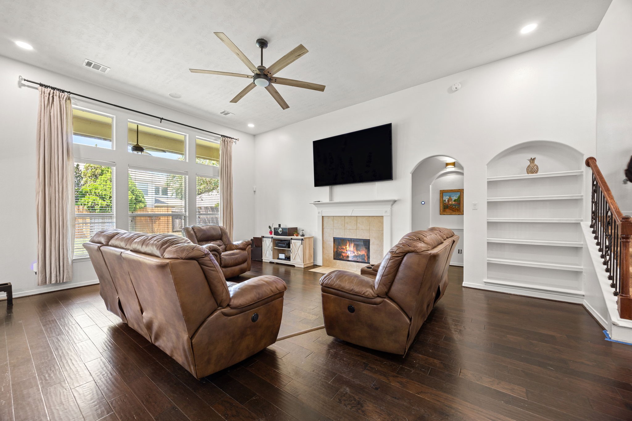 10919 Reston Point Drive Property Photo 5