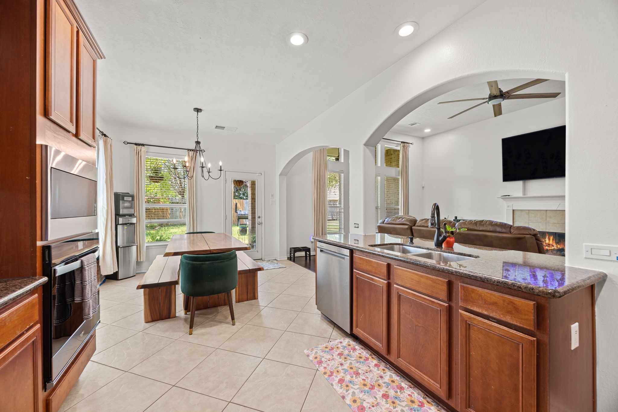 10919 Reston Point Drive Property Photo 8