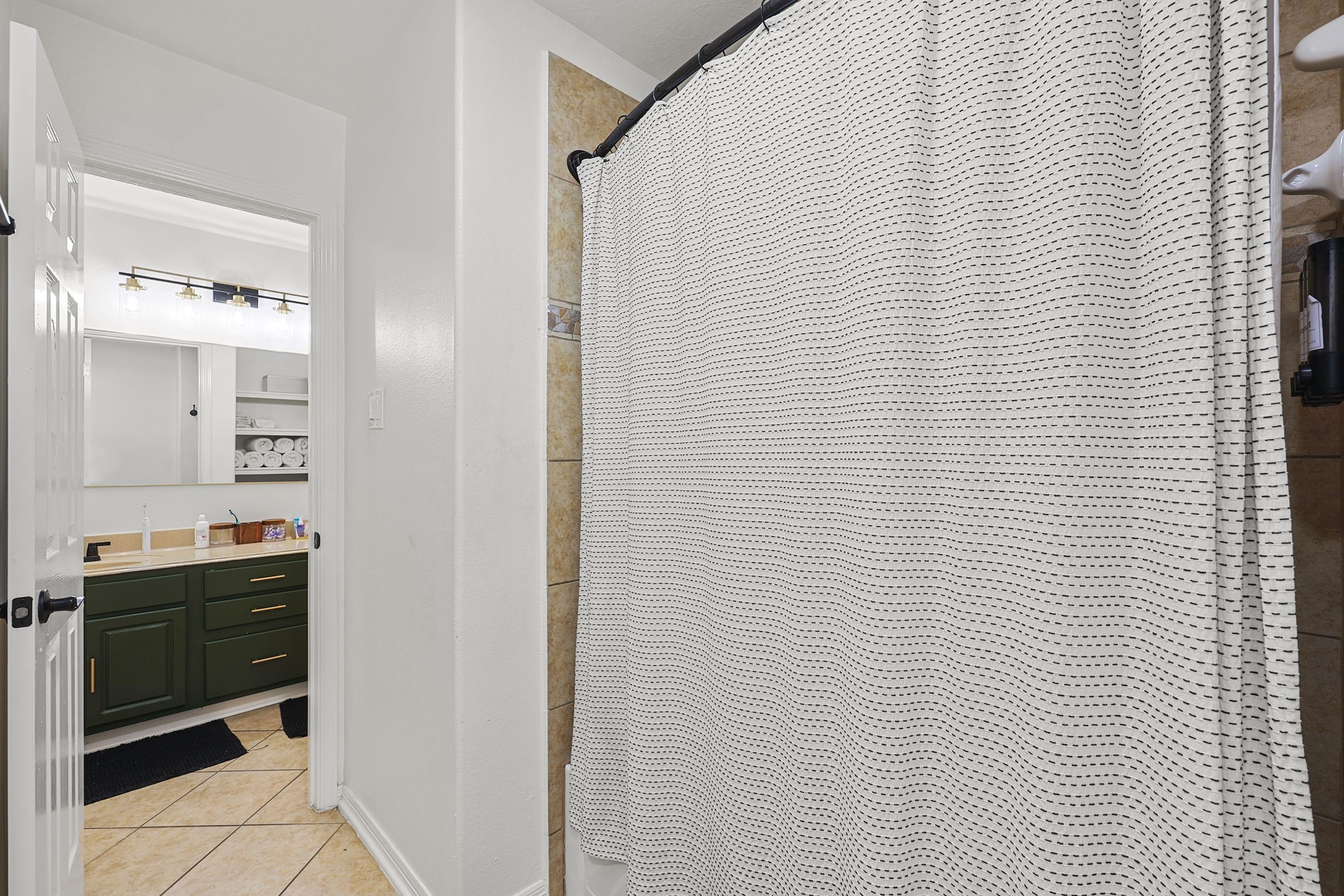 10919 Reston Point Drive Property Photo 16