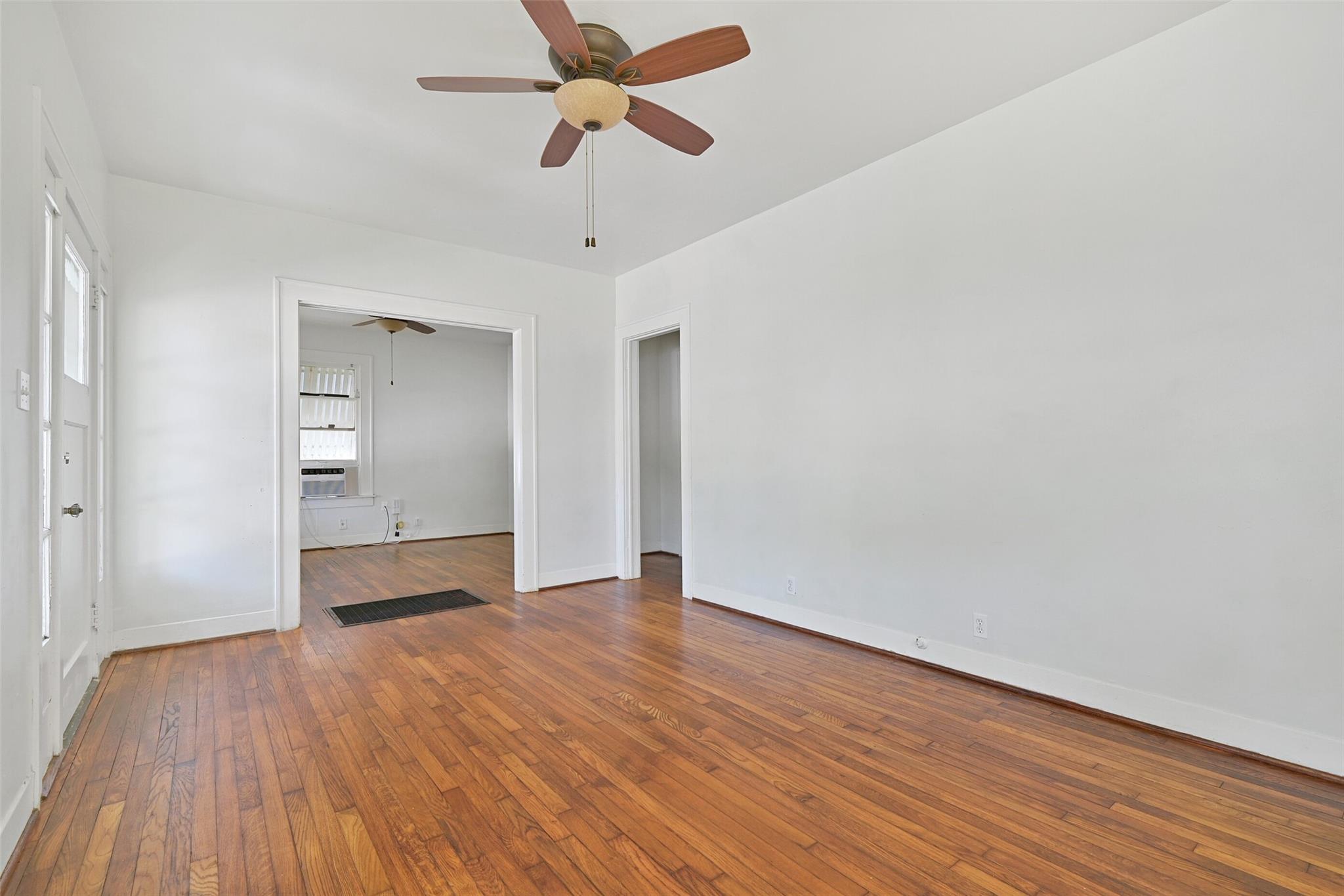 4828 Avenue Q 1/2, Galveston Tx 77551 Property Photo 28