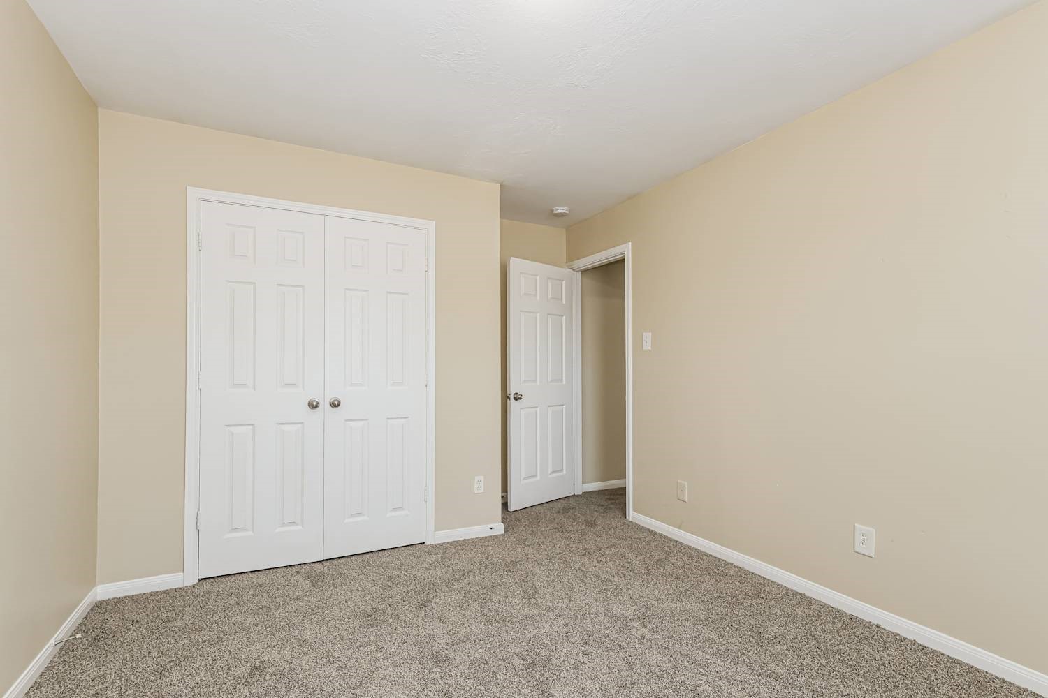 6348 Austinville Drive Property Photo 15