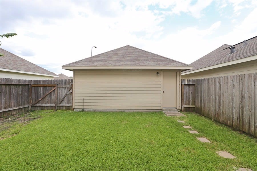 6348 Austinville Drive Property Photo 18