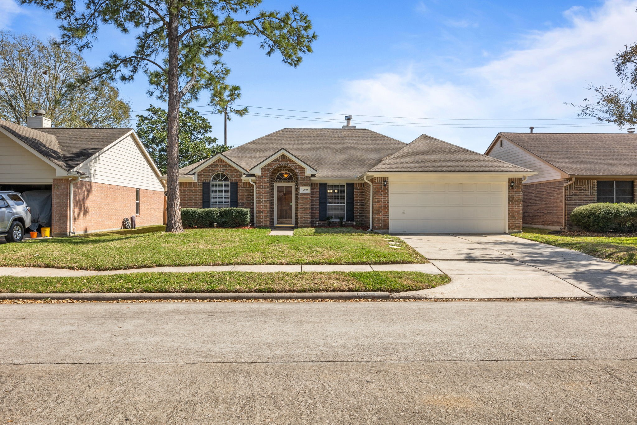 4727 Widerop Lane Property Photo