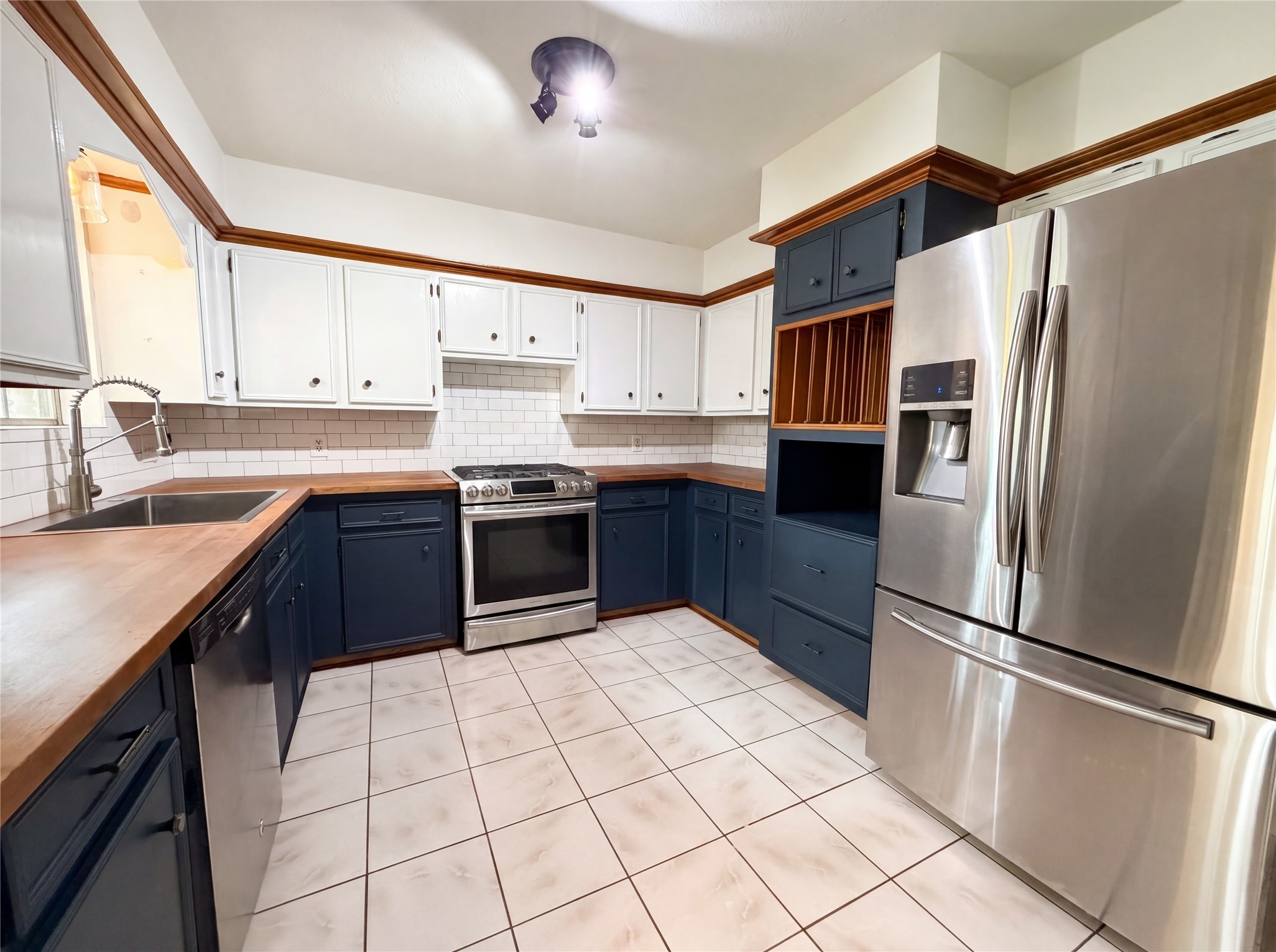 17518 Rustington Drive Property Photo 10
