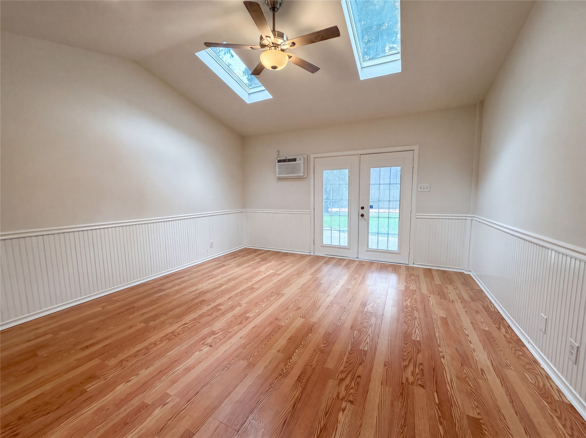 17518 Rustington Drive Property Photo 11