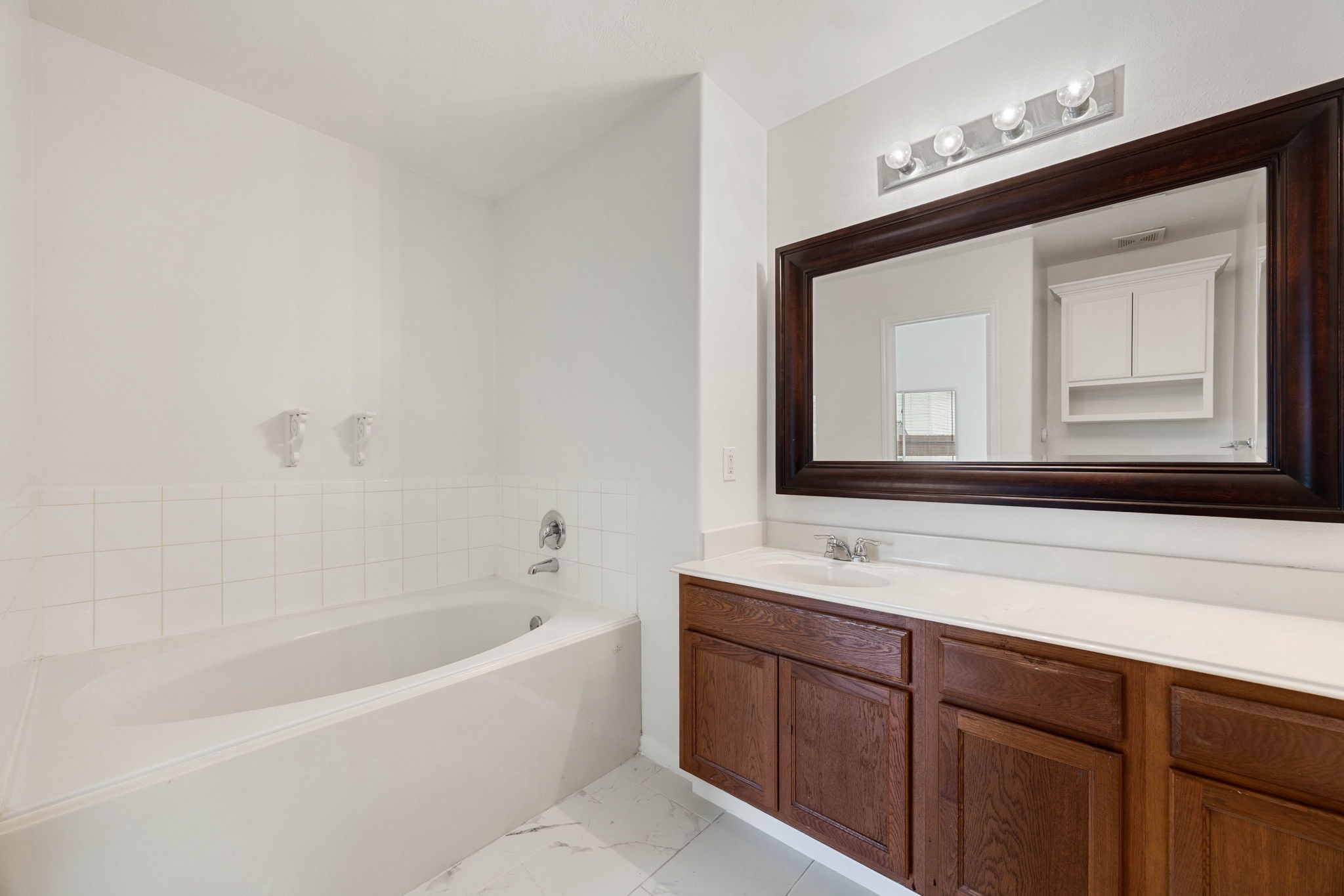 14019 Kinsbourne Court Property Photo 12