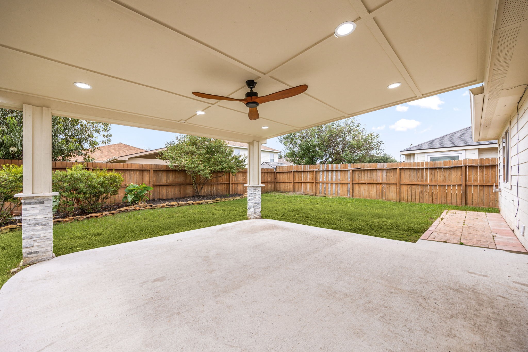14019 Kinsbourne Court Property Photo 16