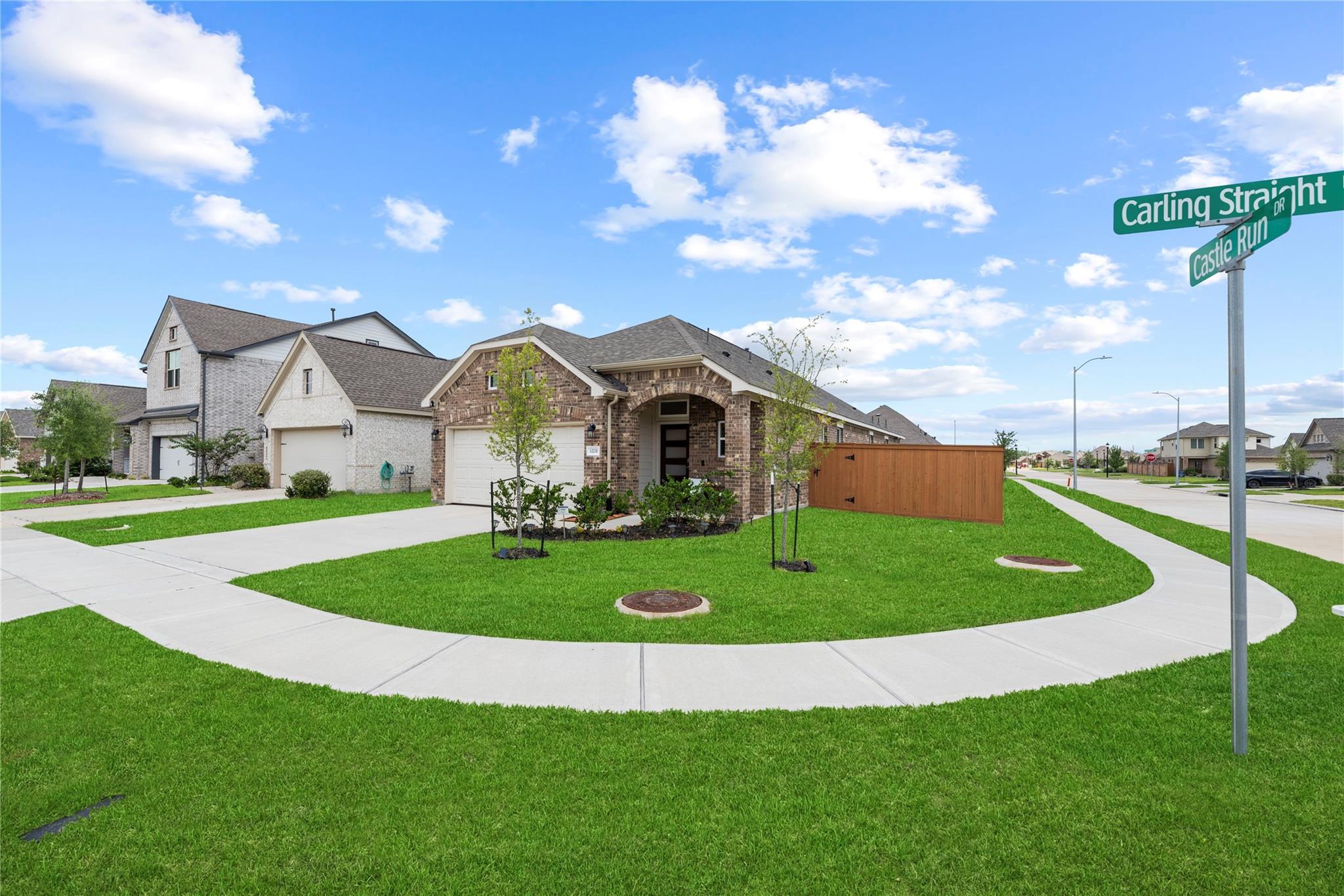 12231 Carling Straight Drive, Houston TX 77044 Property Photo 1