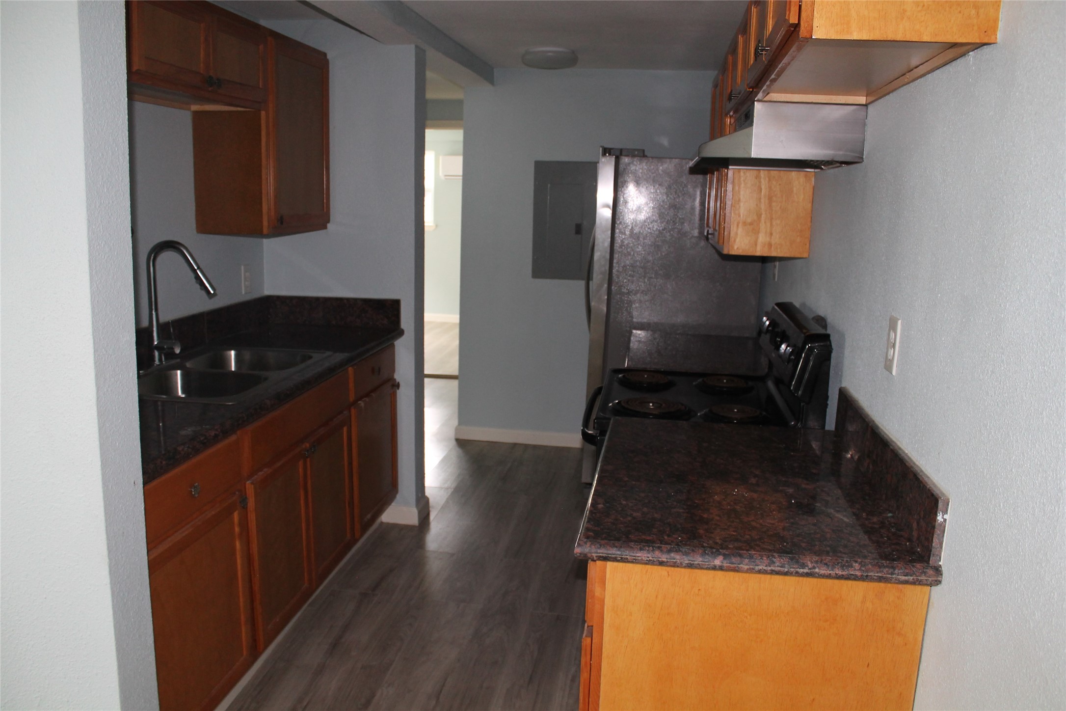 1015 30th Street 1 Property Photo 15