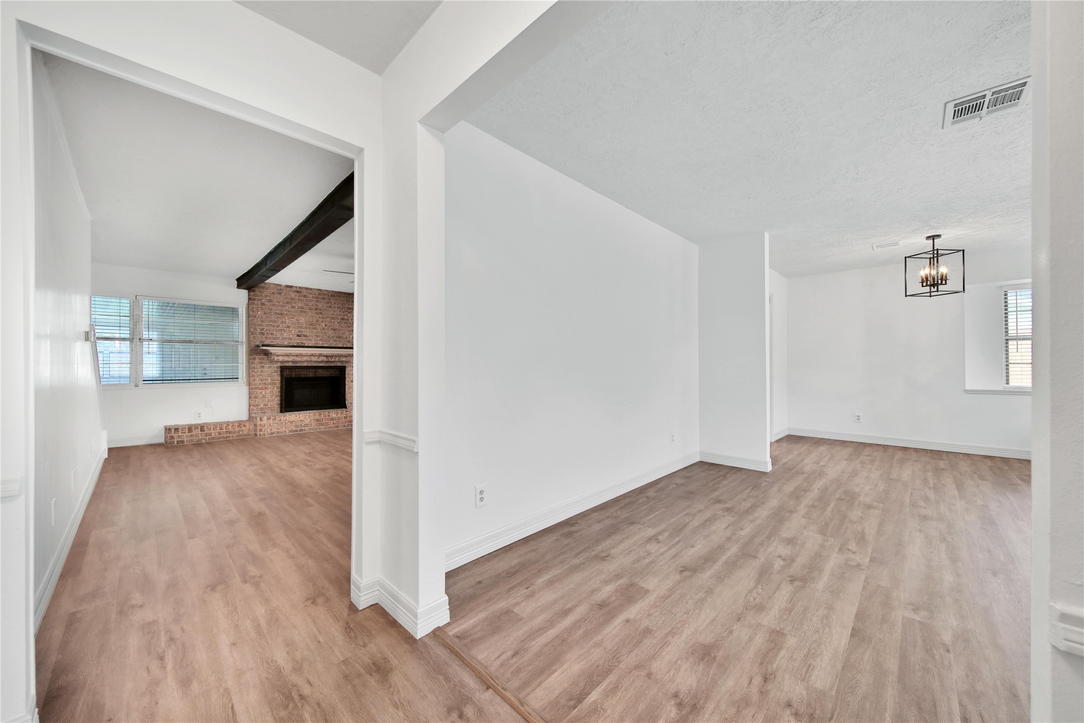 9411 Roos Road Property Photo 12
