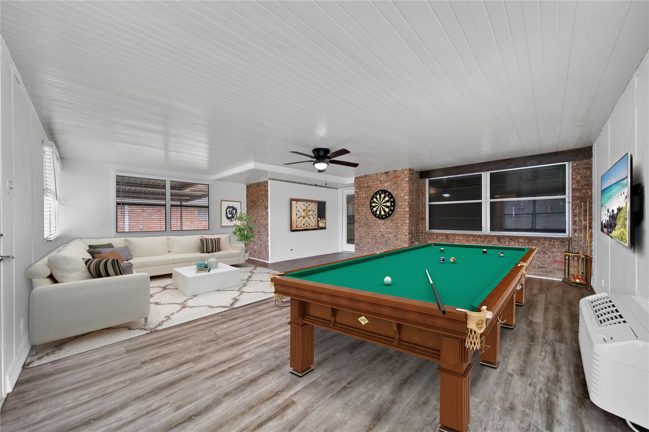 9411 Roos Road Property Photo 17