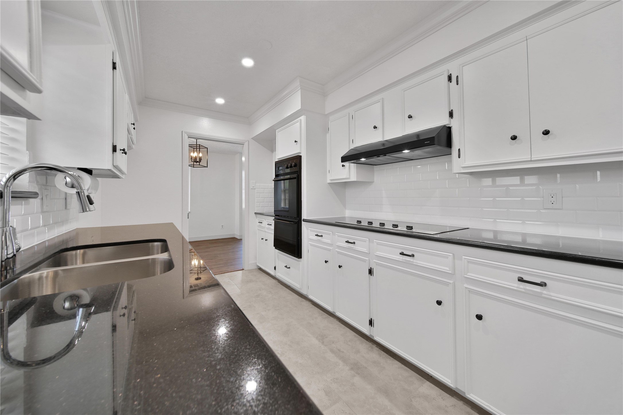 9411 Roos Road Property Photo 20