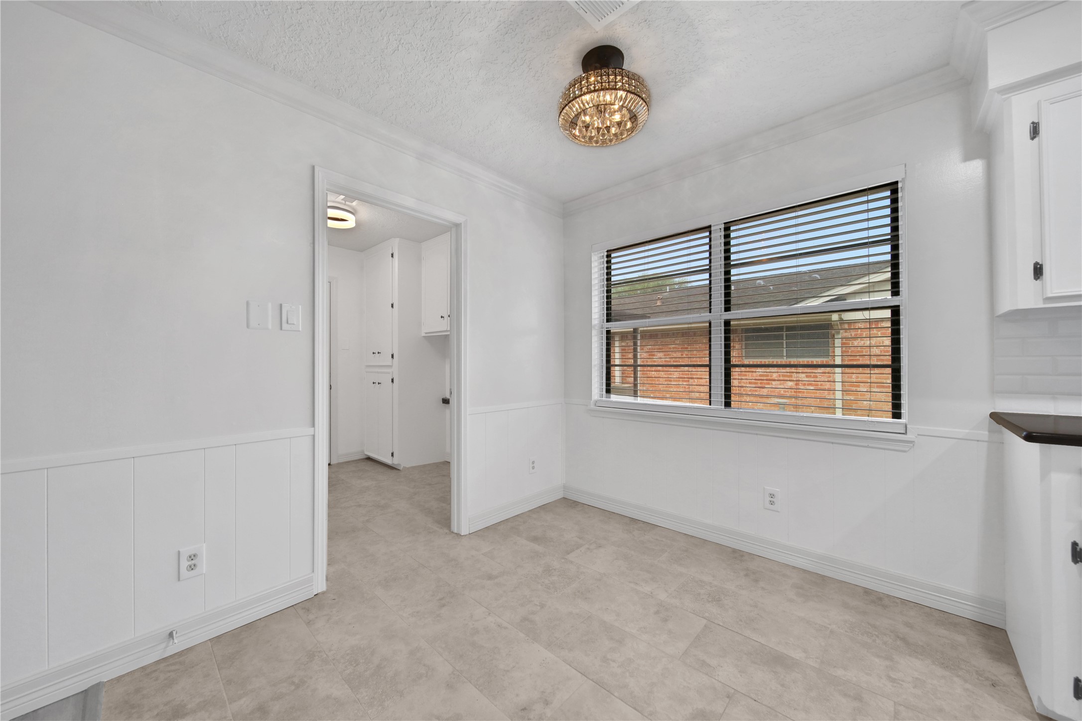 9411 Roos Road Property Photo 21
