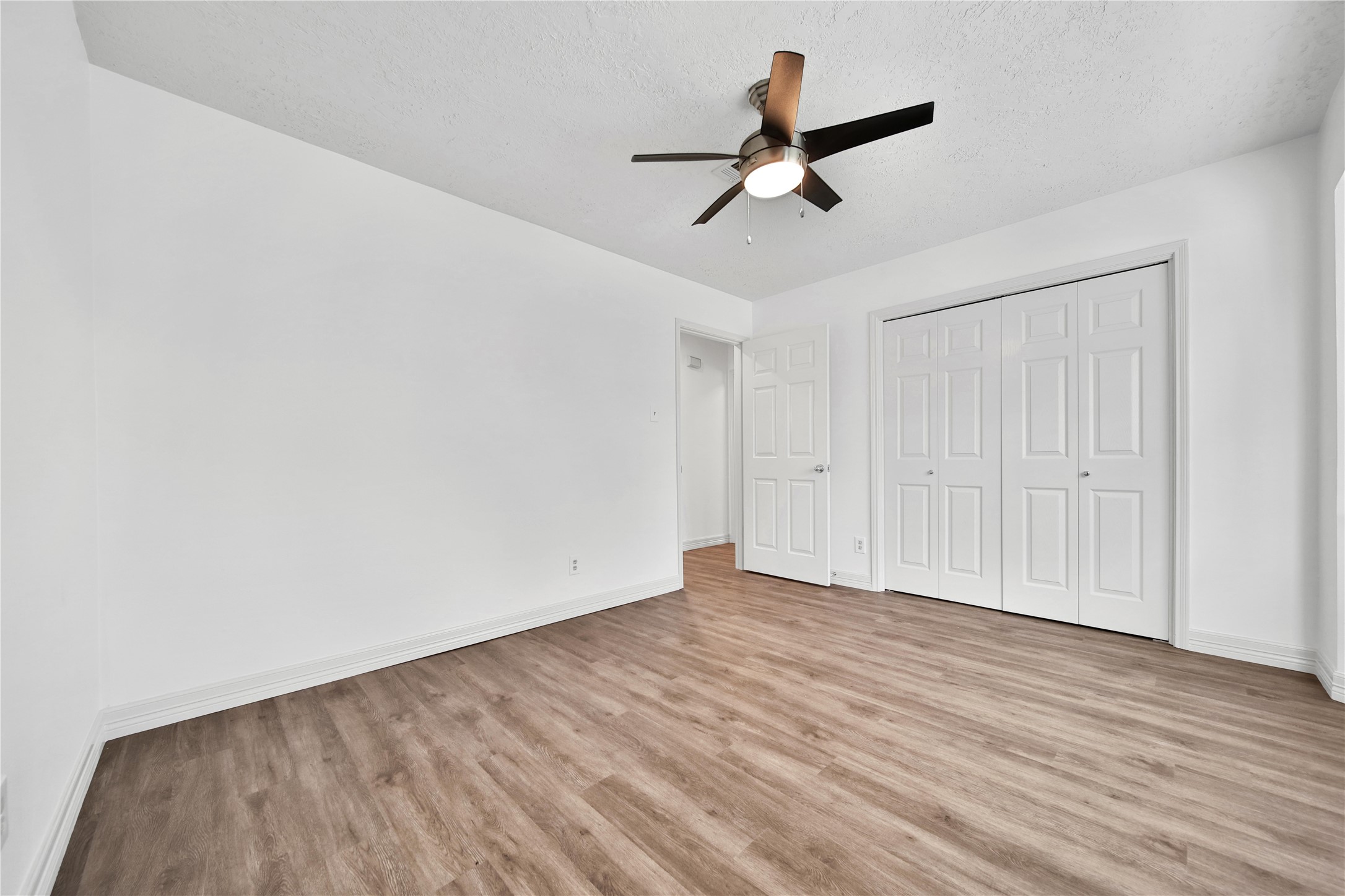 9411 Roos Road Property Photo 29