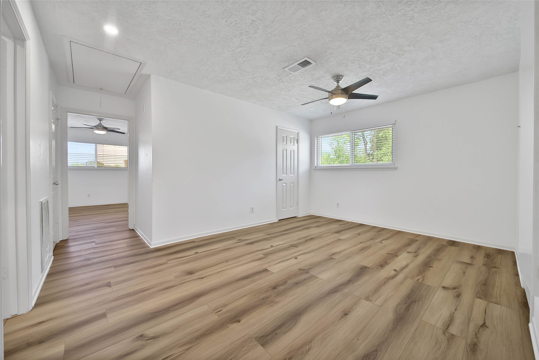 9411 Roos Road Property Photo 34