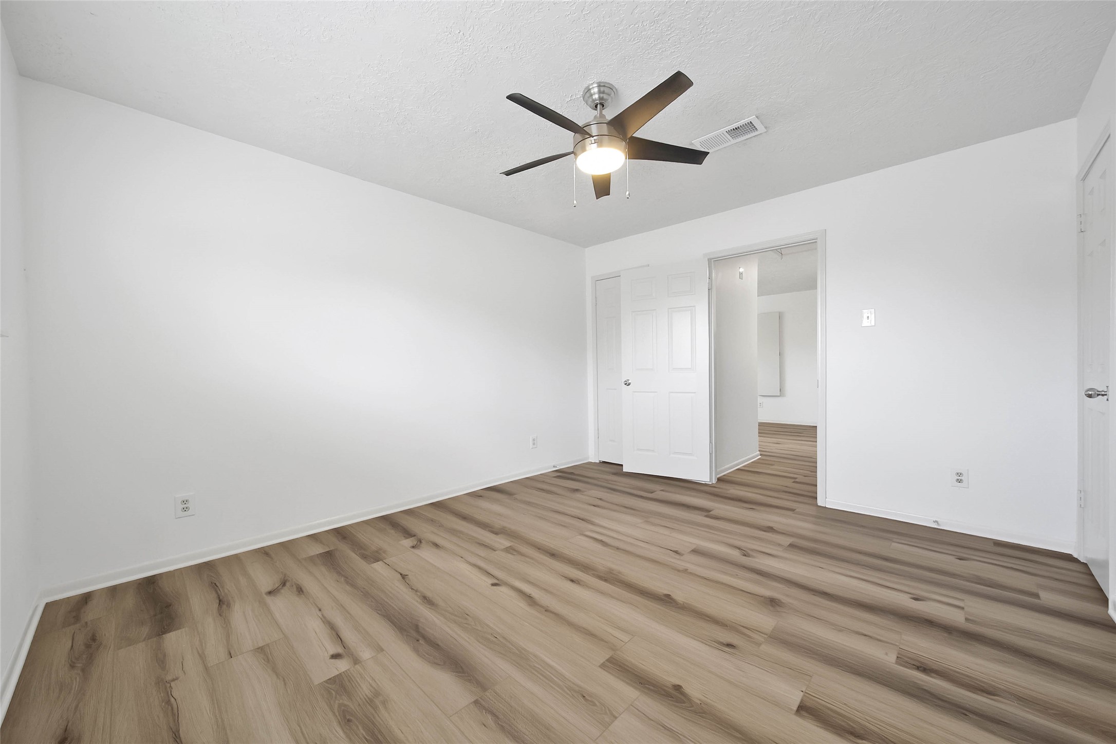 9411 Roos Road Property Photo 35