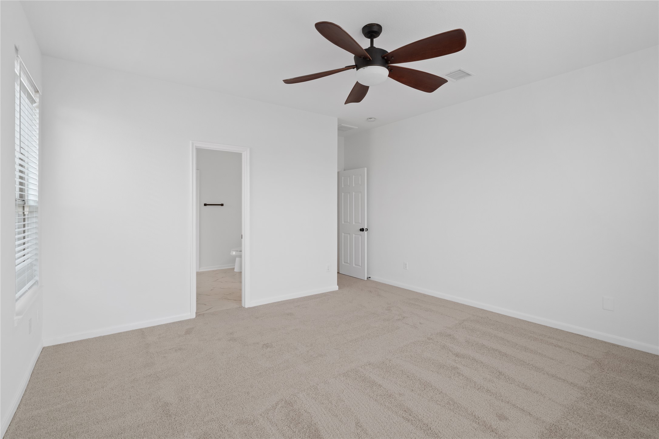21611 Manitou Falls Lane Property Photo 12