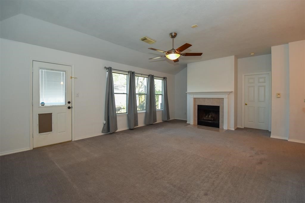 16122 Speyburn Court Property Photo 3