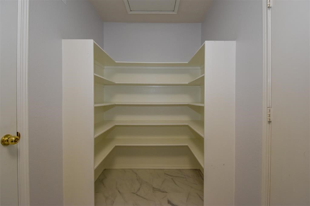 16122 Speyburn Court Property Photo 12