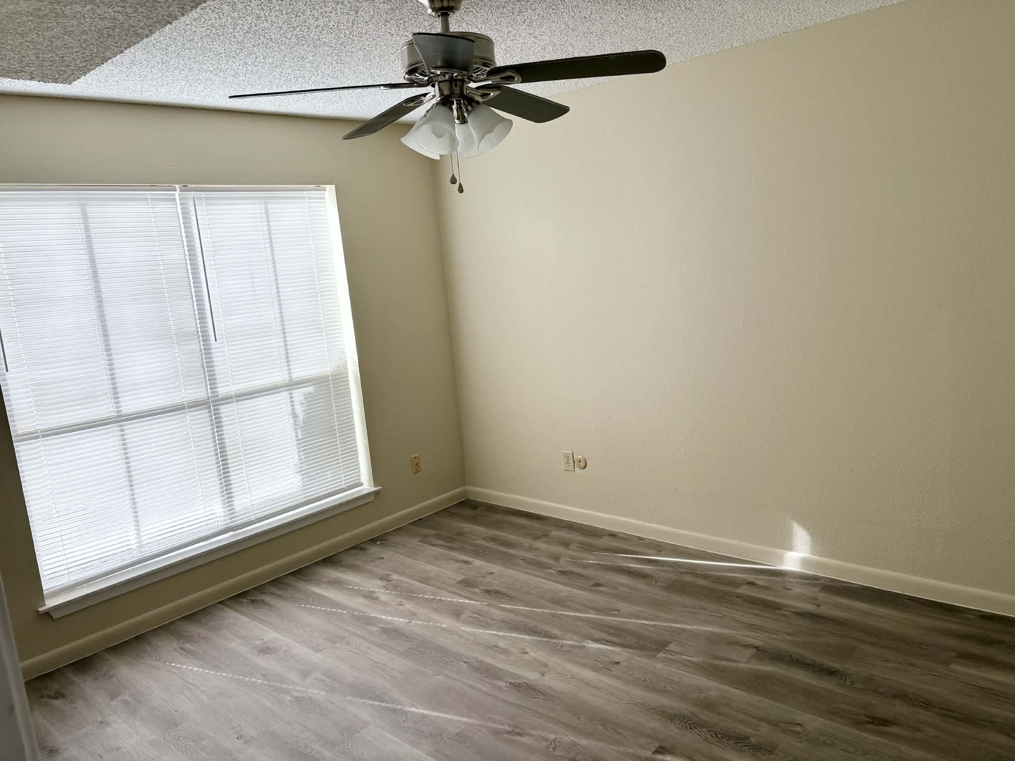 1900 Bay Area Boulevard 175 Property Photo 14
