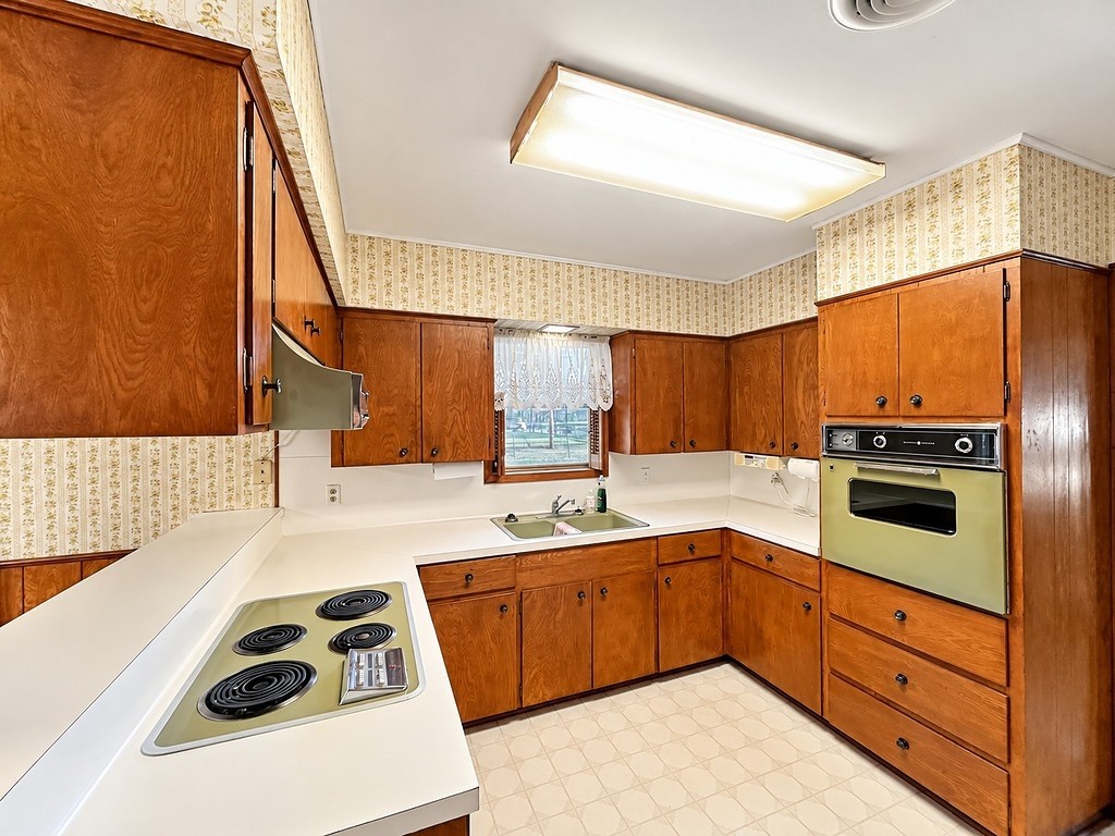 107 Franklin Street Property Photo 6