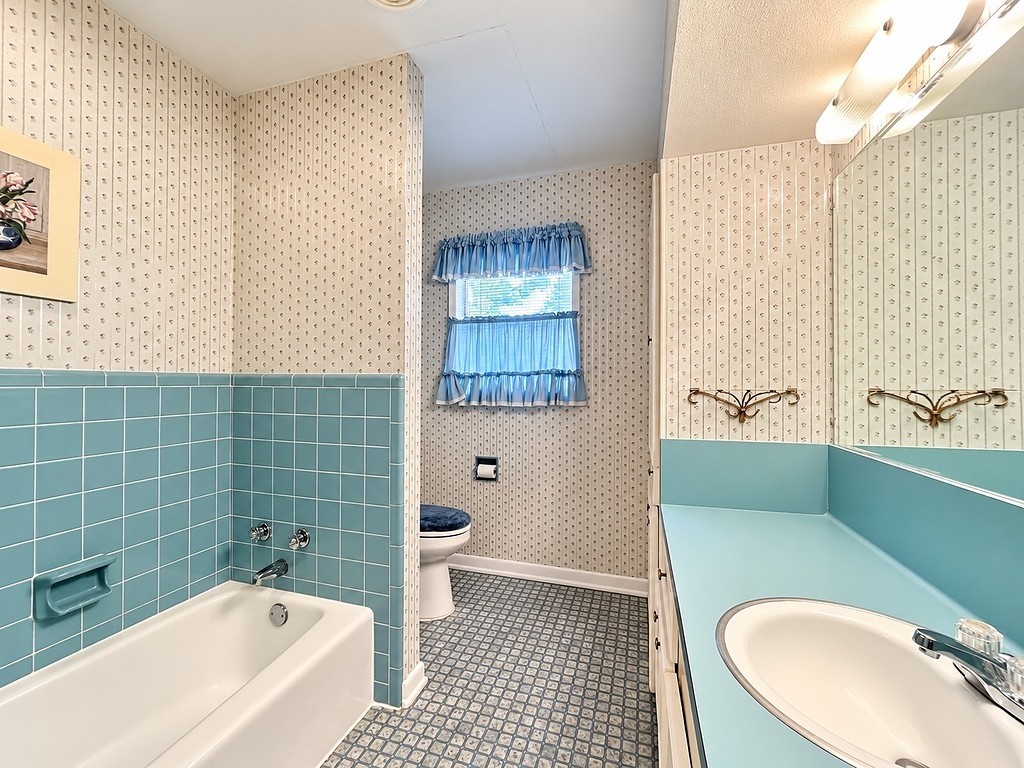 107 Franklin Street Property Photo 13