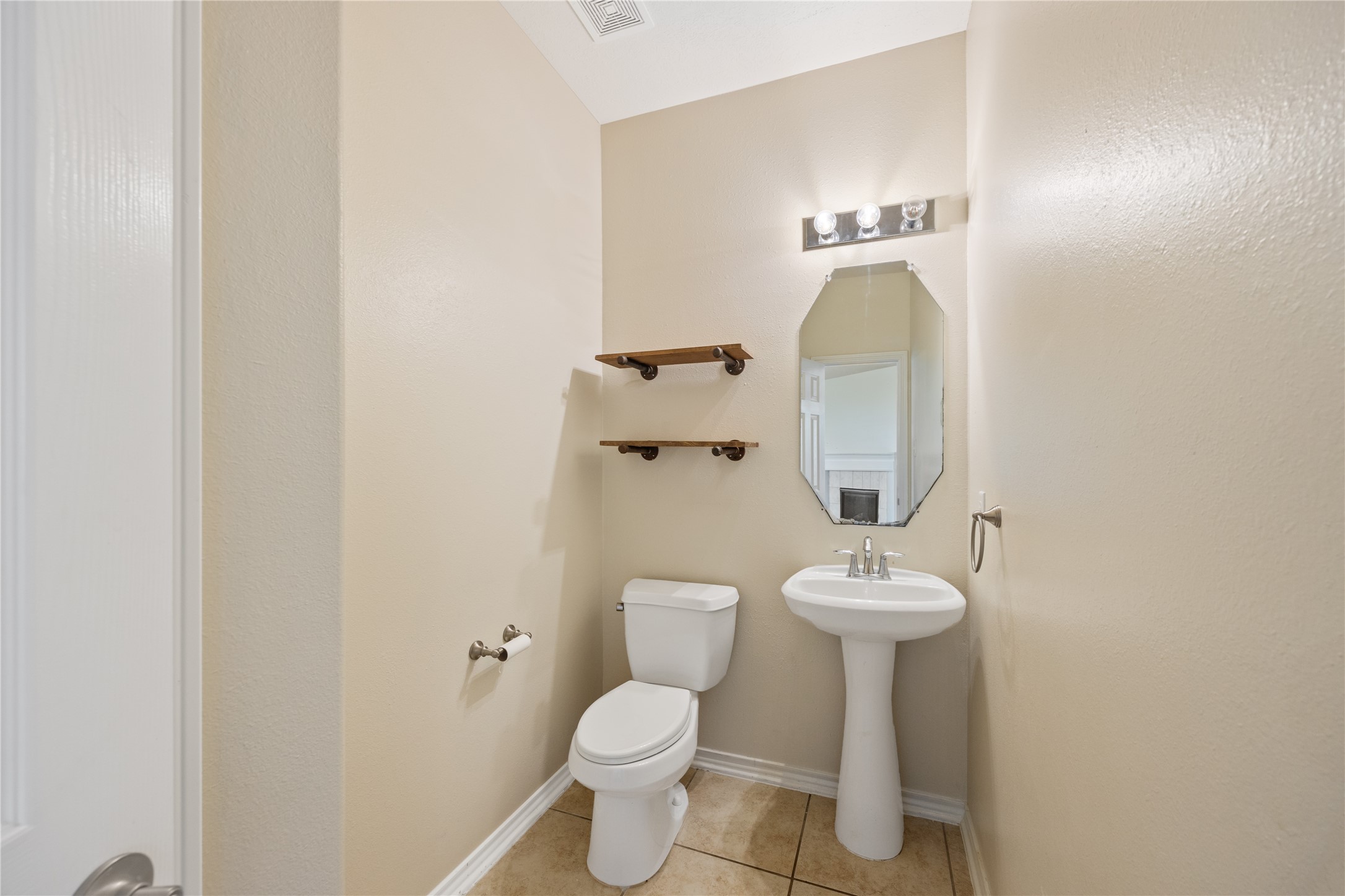 3643 Avalon Spring Lane Property Photo 8