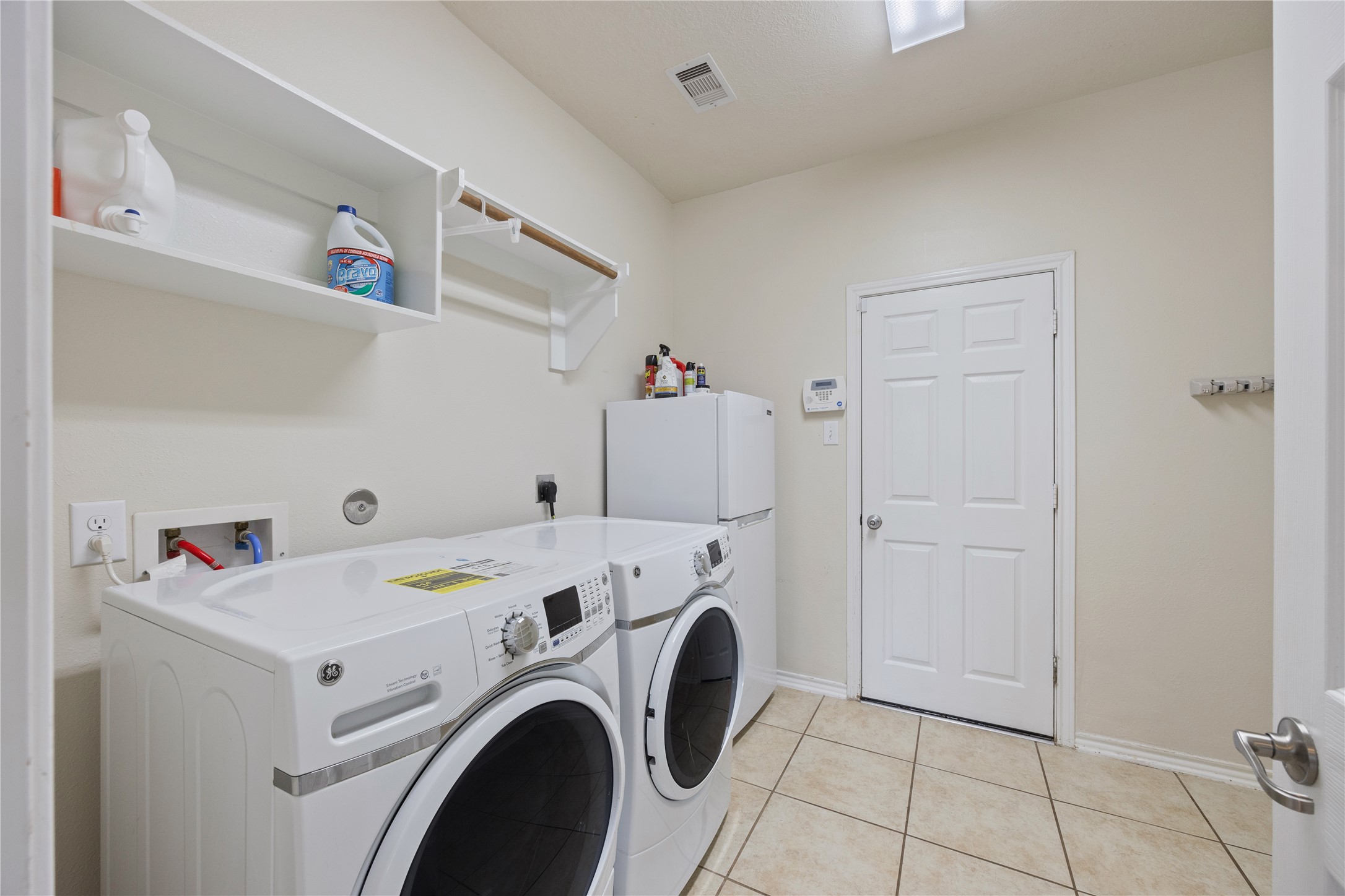 3643 Avalon Spring Lane Property Photo 14
