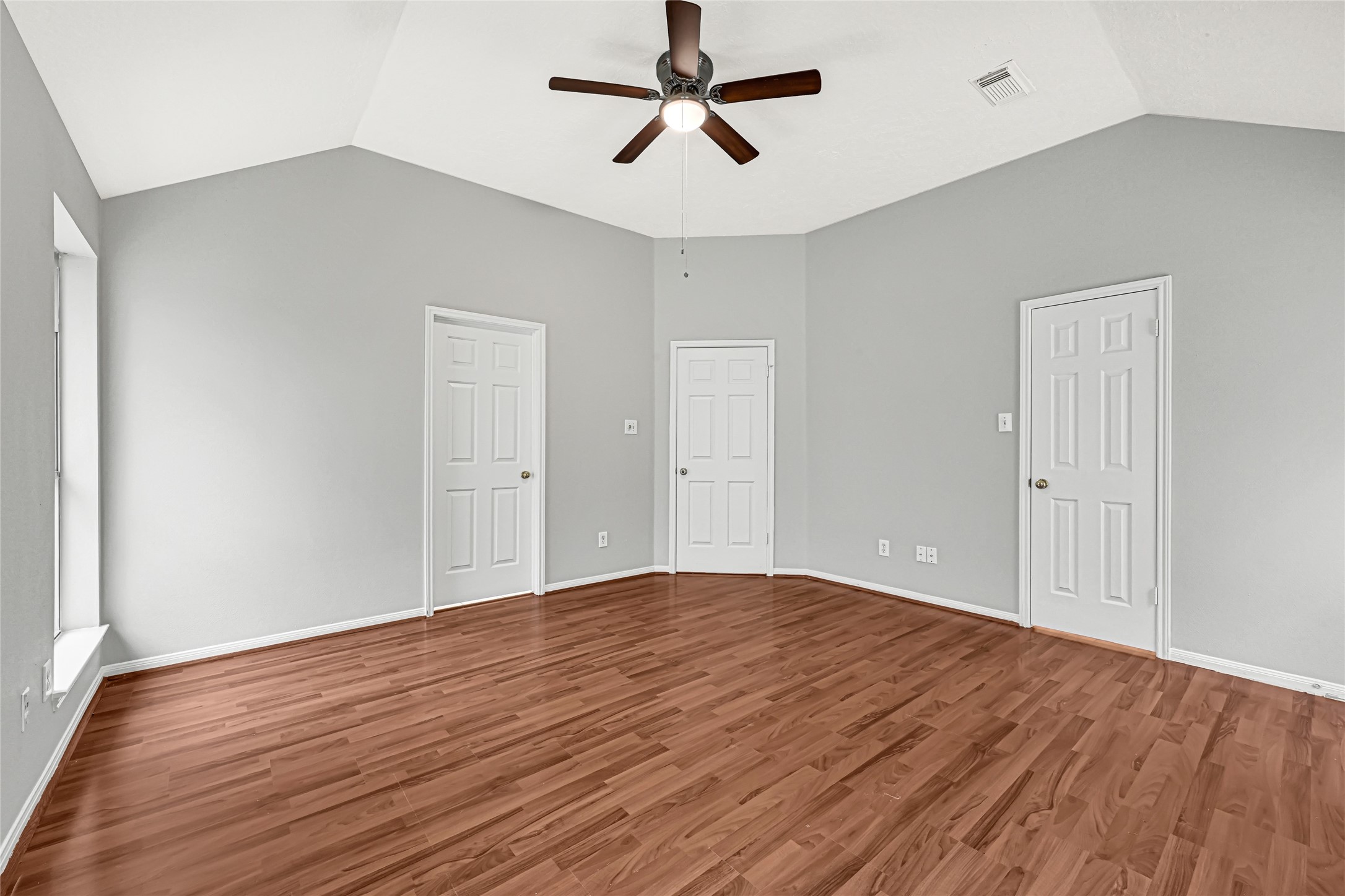 10323 Emerald Pine Drive Property Photo 13