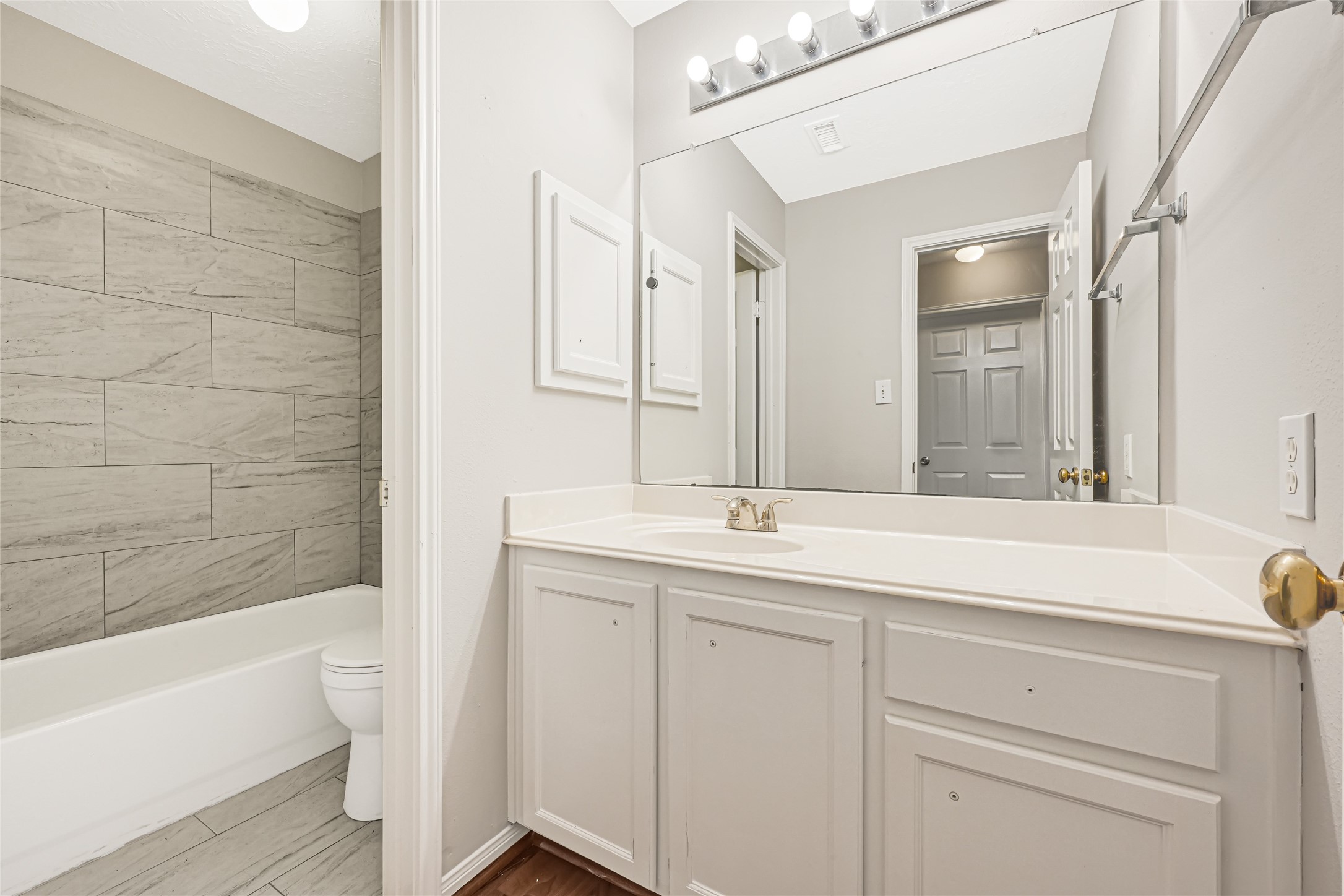 10323 Emerald Pine Drive Property Photo 21
