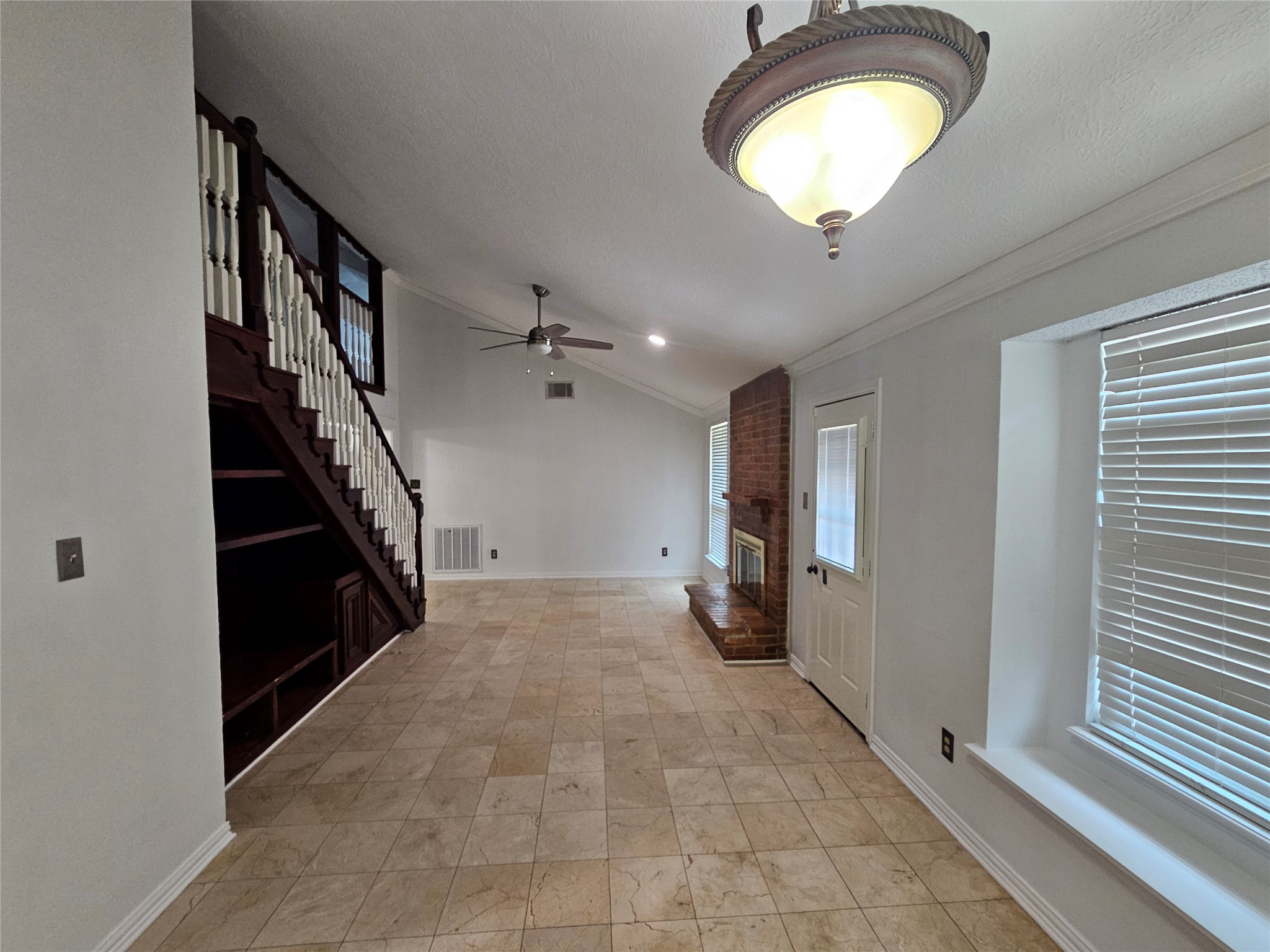 2715 Ashington Drive Property Photo 11