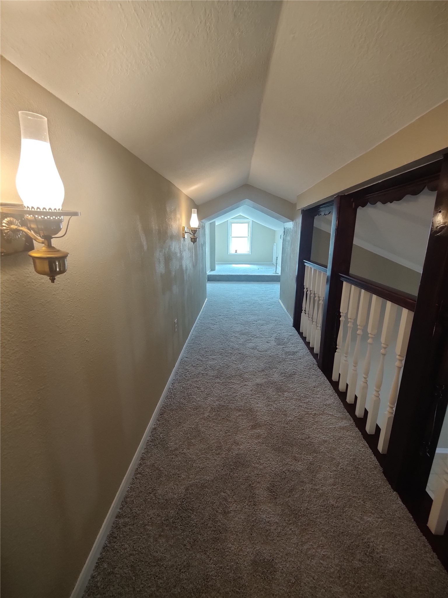 2715 Ashington Drive Property Photo 14