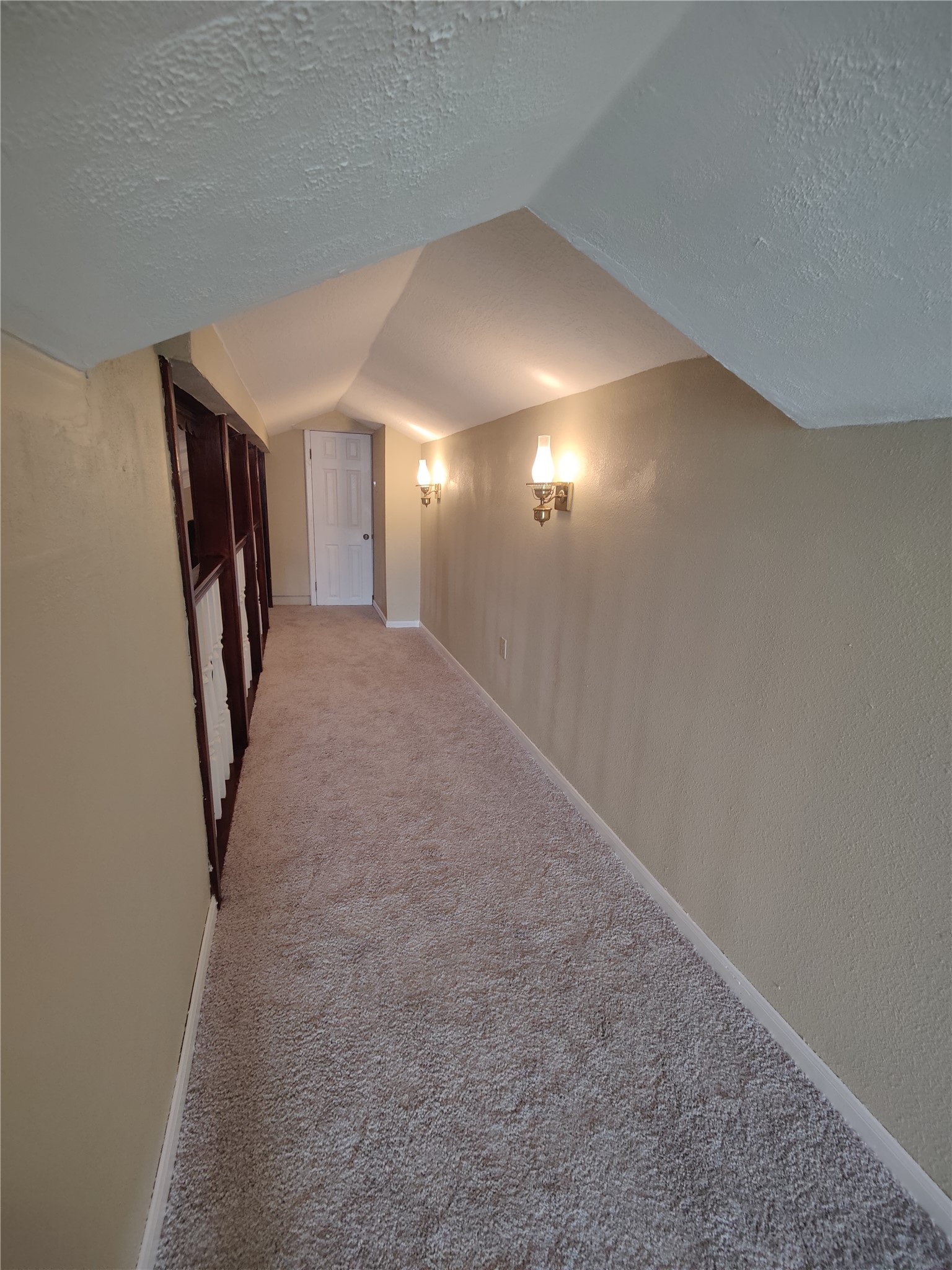 2715 Ashington Drive Property Photo 17