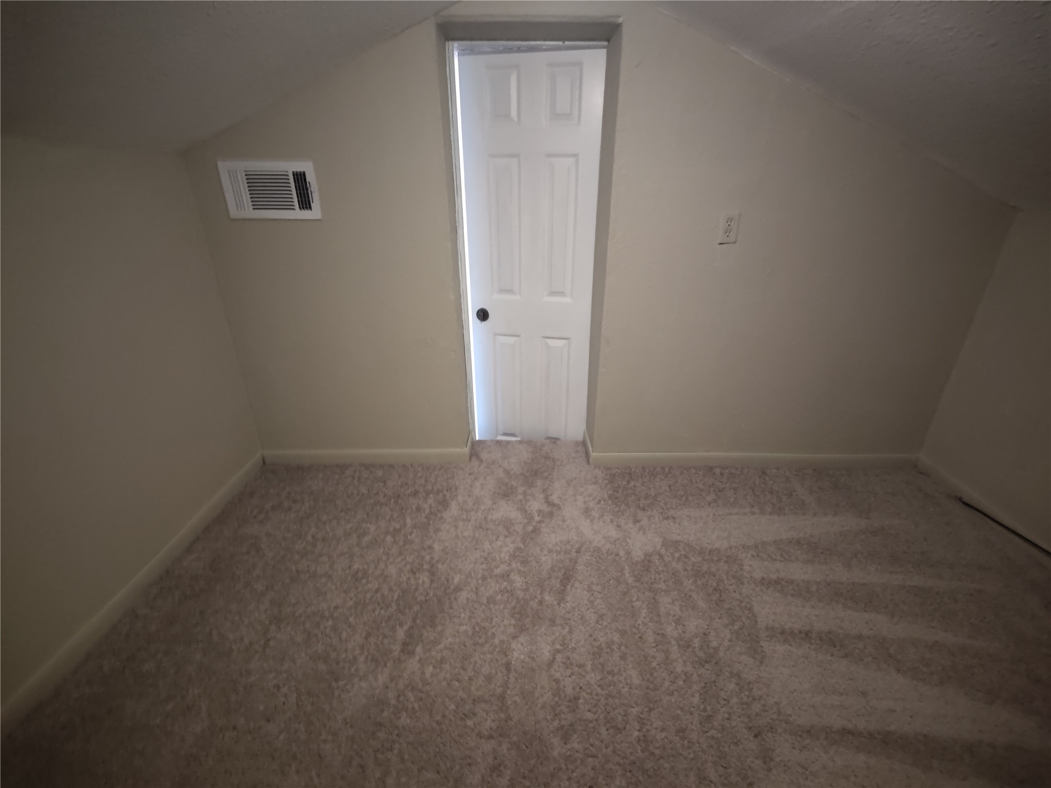 2715 Ashington Drive Property Photo 19