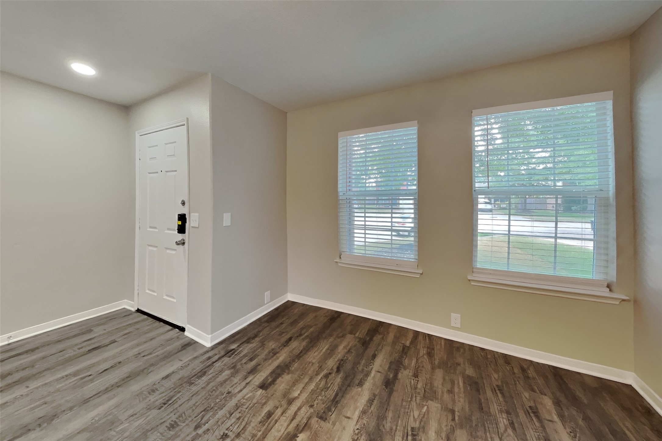 17435 Ivy Stream Drive Property Photo 3