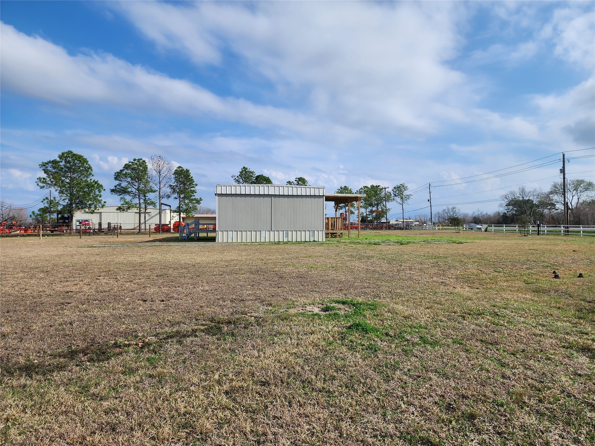 3373 E Highway 6 Property Photo 3